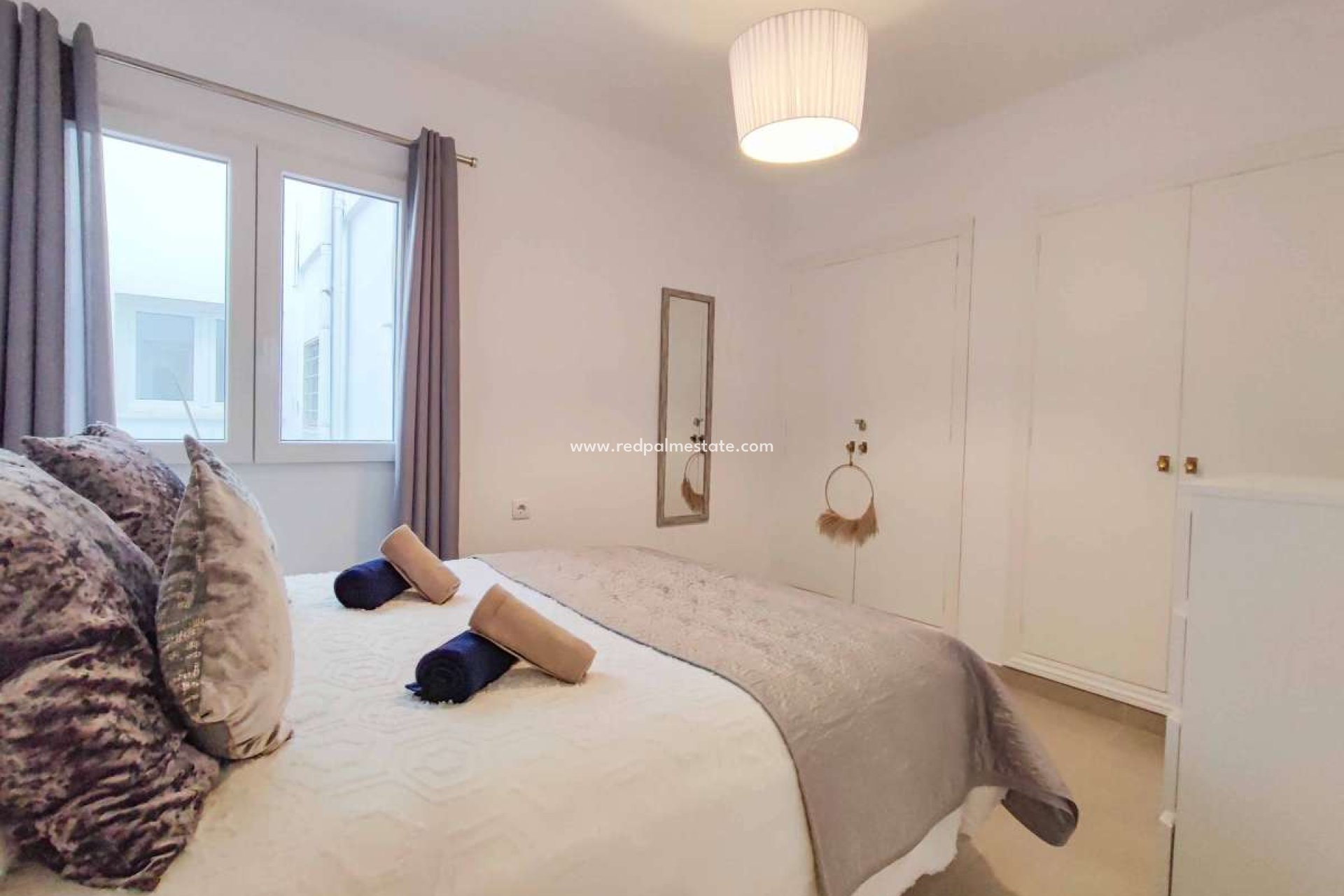 Resale - Apartments -
Jávea