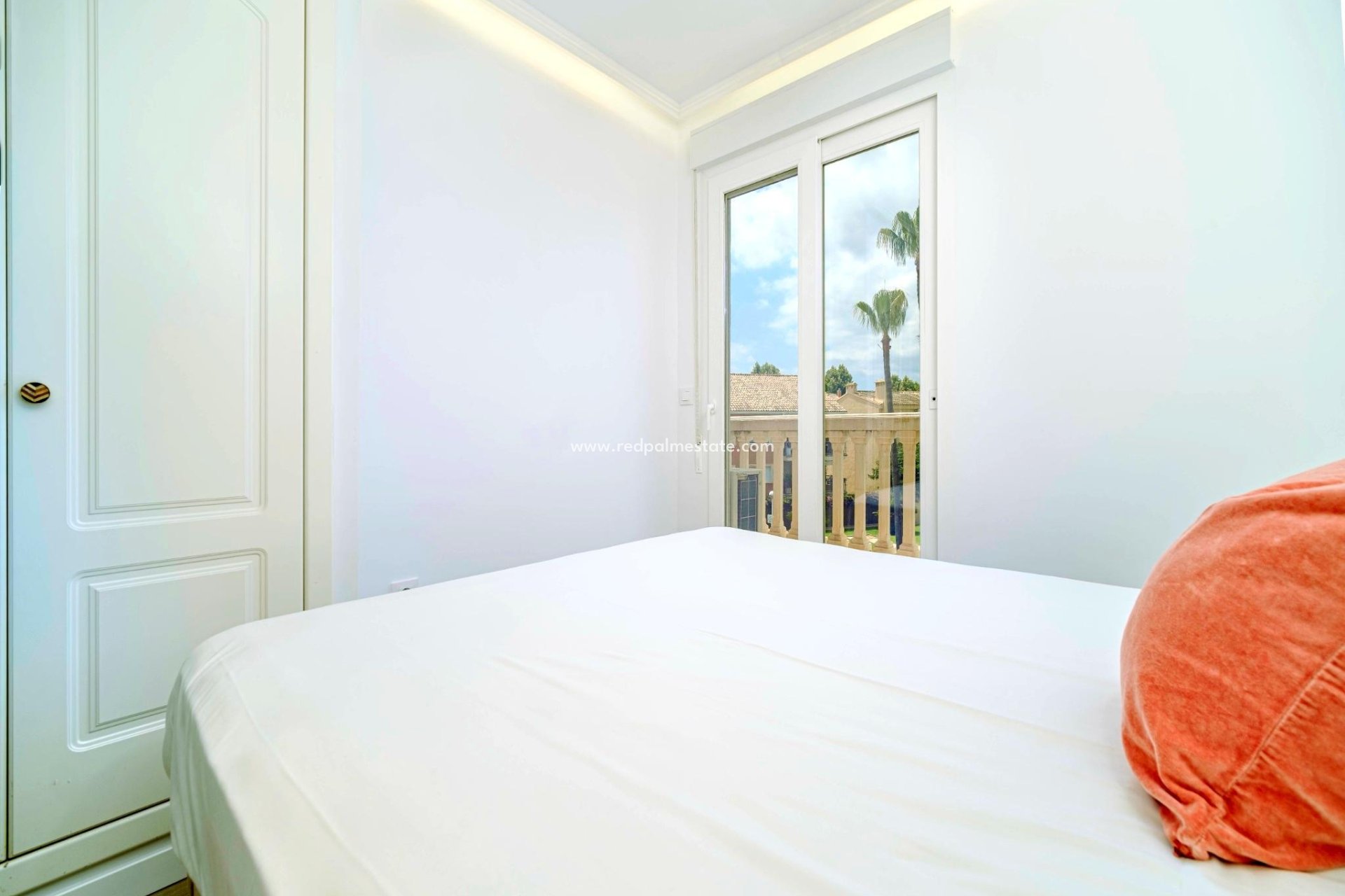 Resale - Apartments -
Jávea
