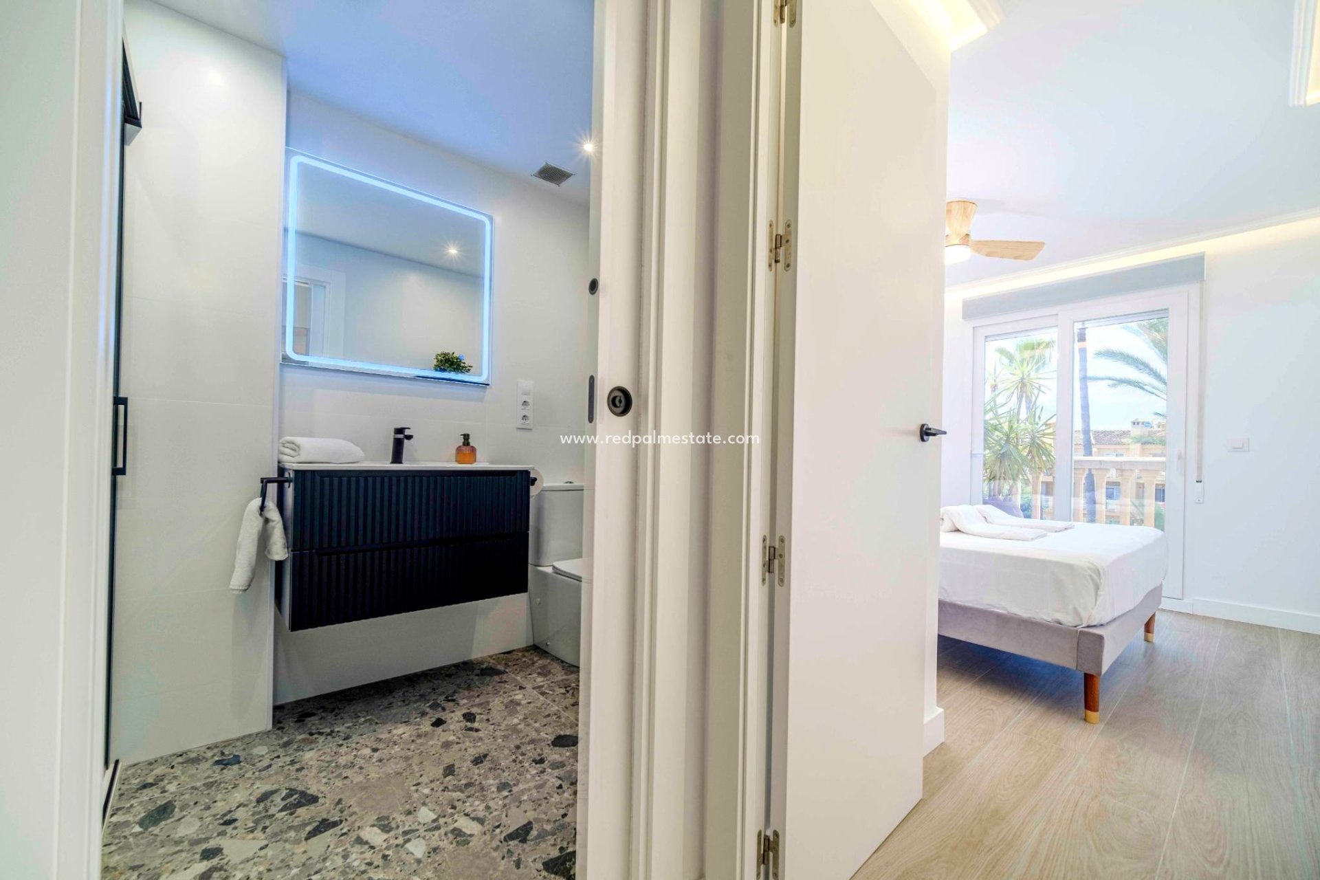 Resale - Apartments -
Jávea