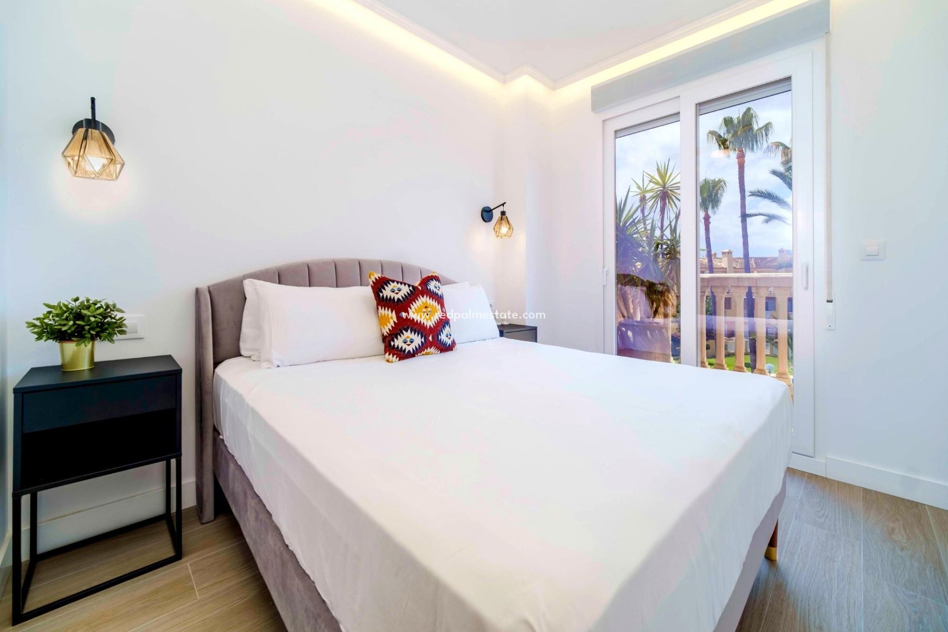Resale - Apartments -
Jávea