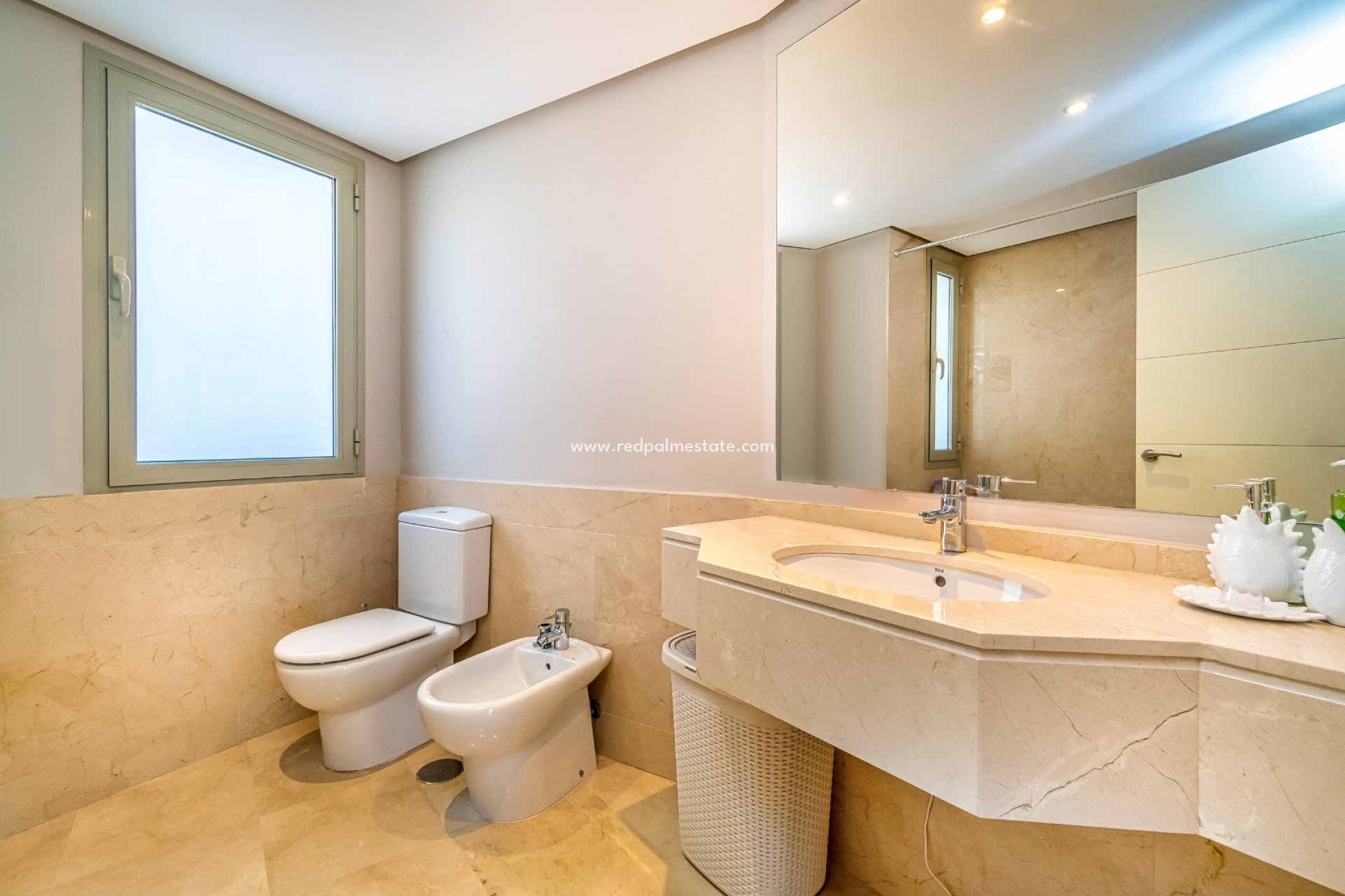 Resale - Apartments -
Las Colinas Golf - Las Colinas Golf Resort