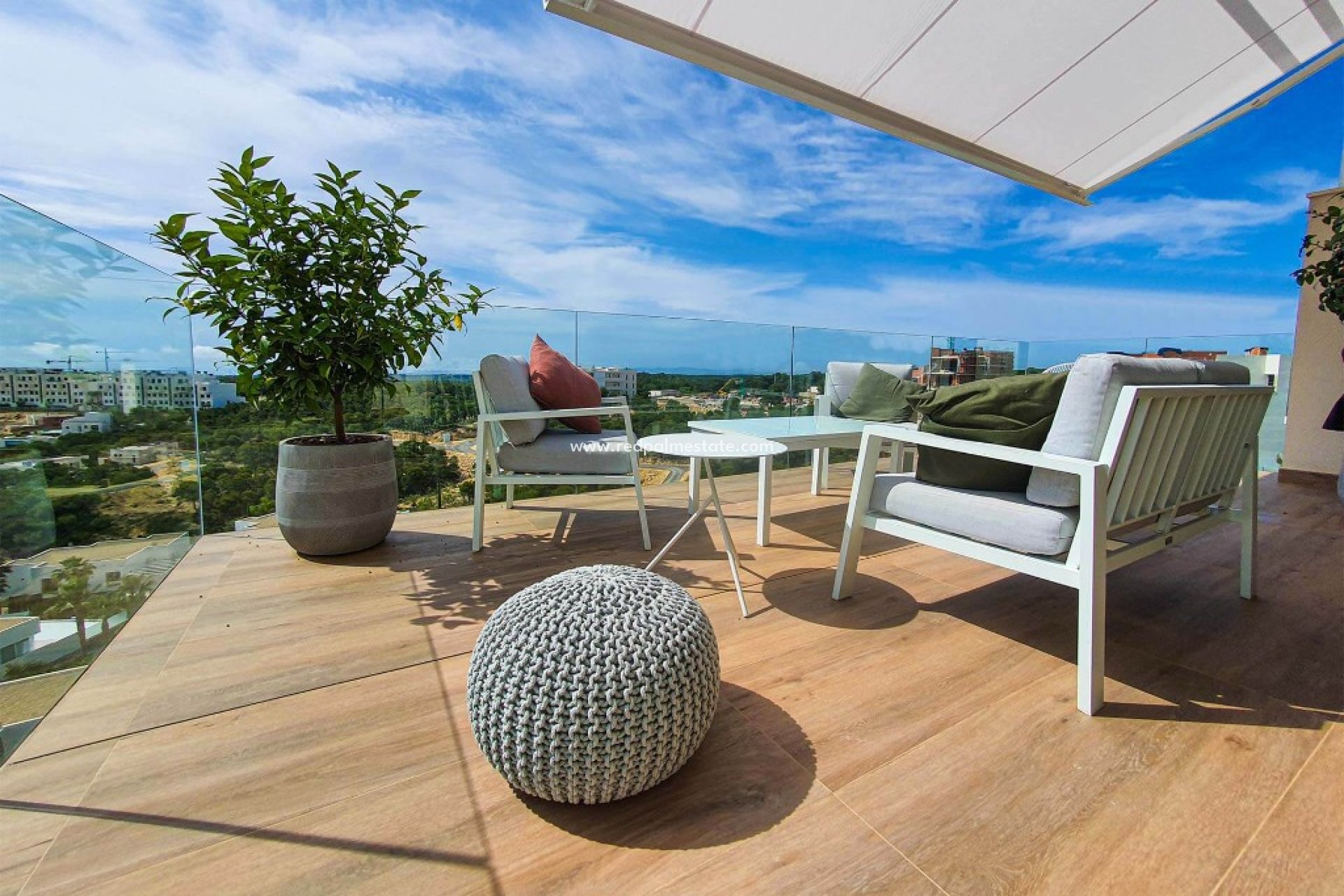 Resale - Apartments -
Las Colinas Golf