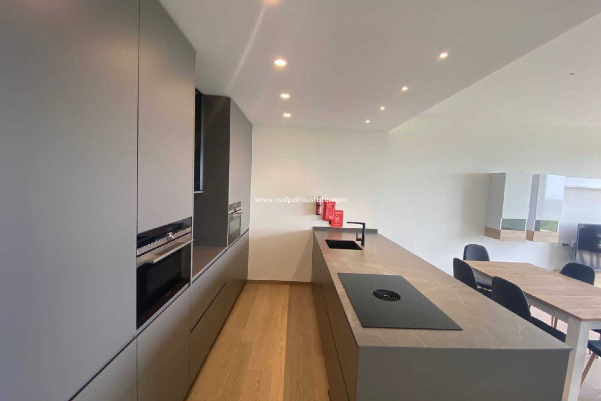 Resale - Apartments -
Las Colinas Golf