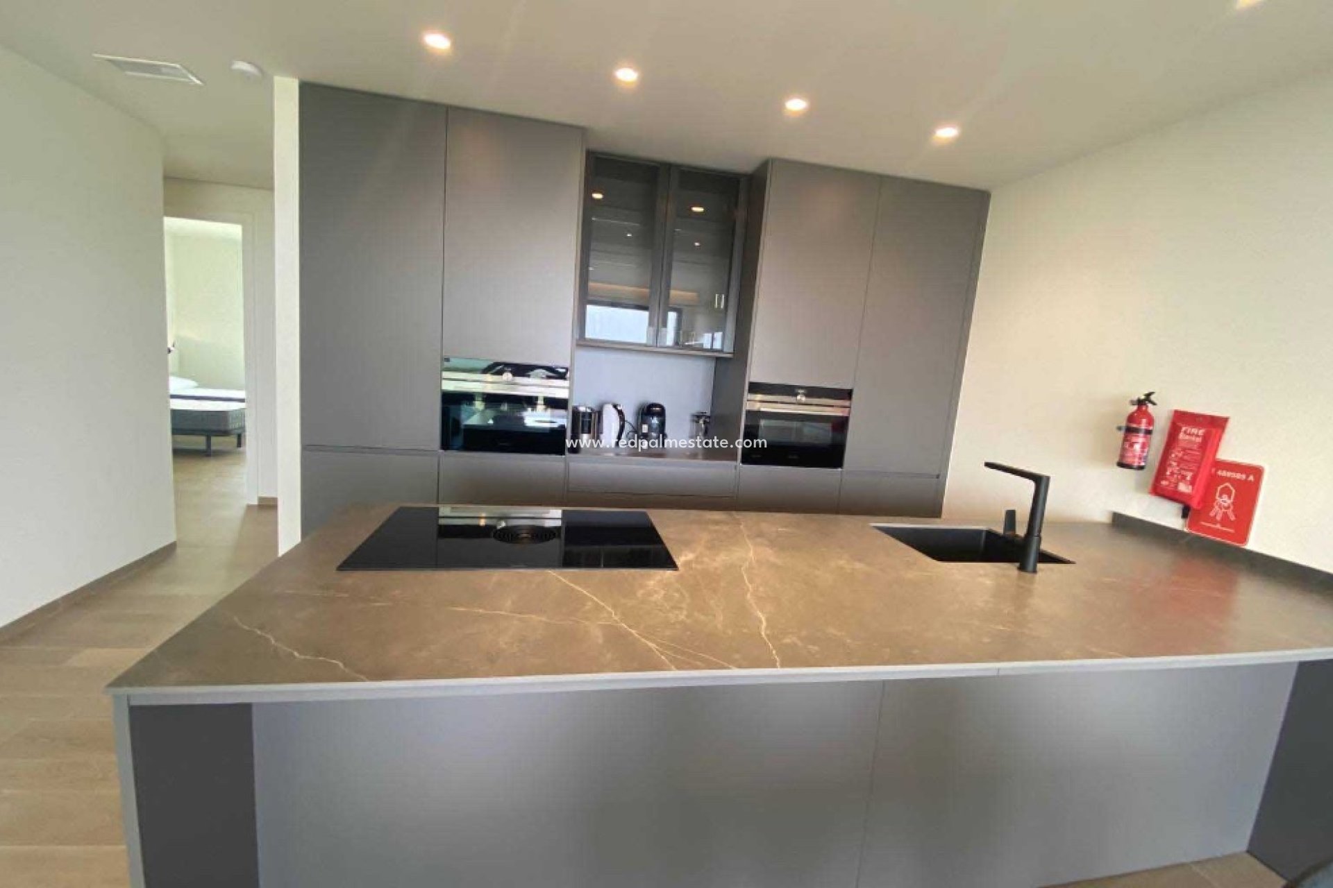 Resale - Apartments -
Las Colinas Golf