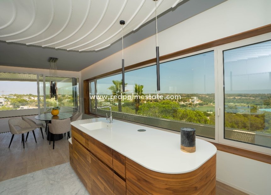 Resale - Apartments -
Las Colinas Golf