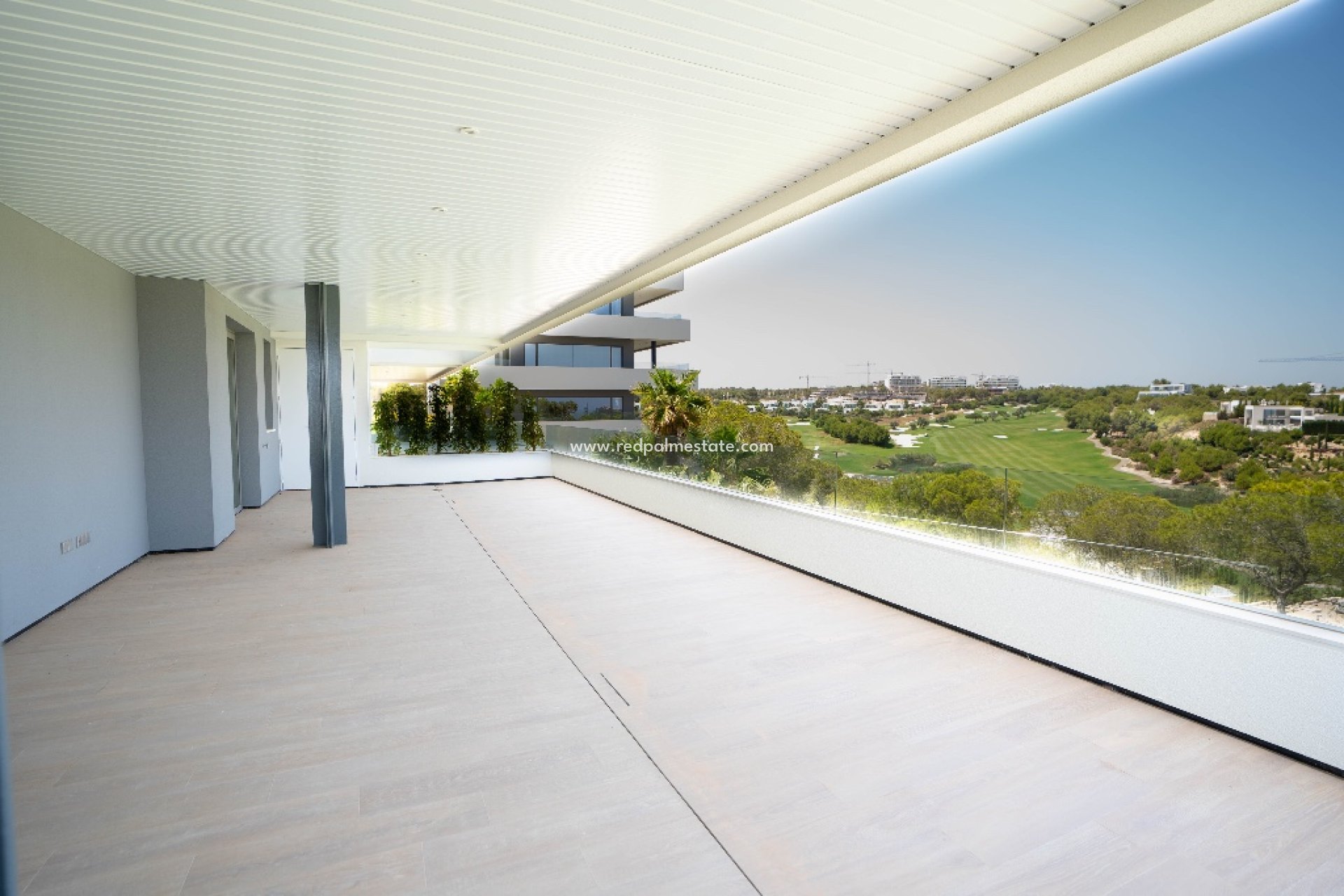 Resale - Apartments -
Las Colinas Golf