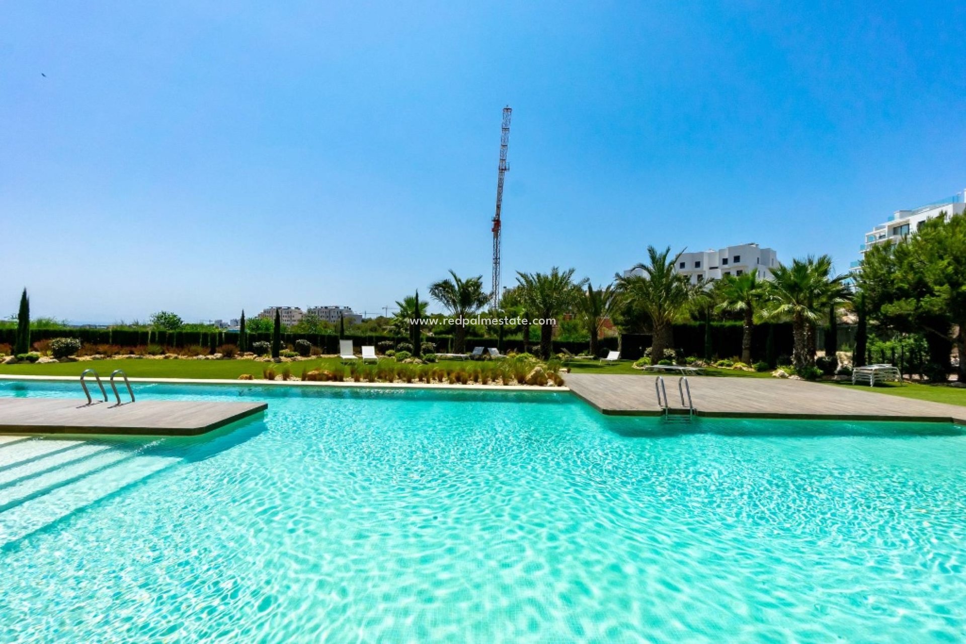 Resale - Apartments -
Las Colinas Golf