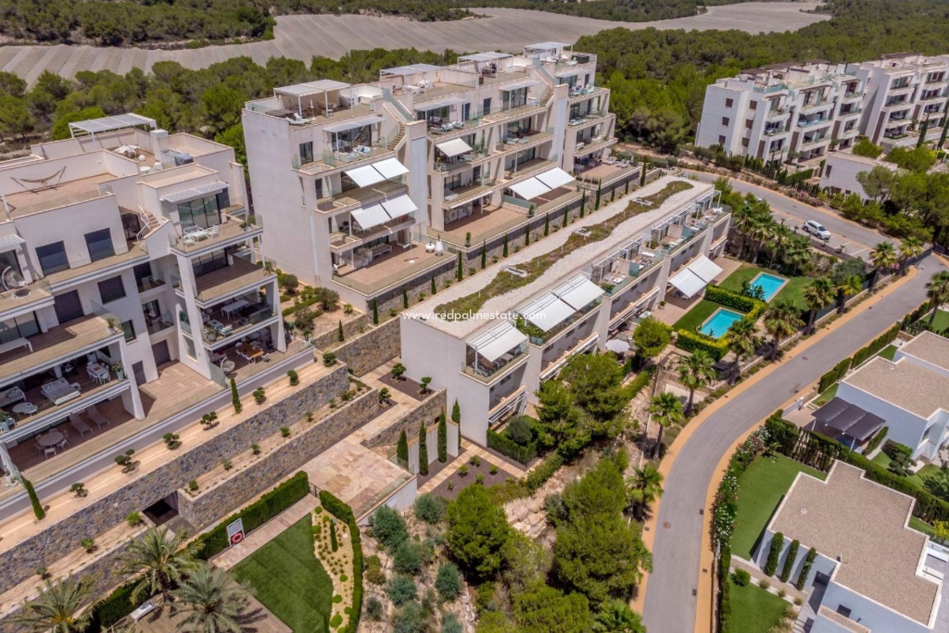 Resale - Apartments -
Las Colinas Golf
