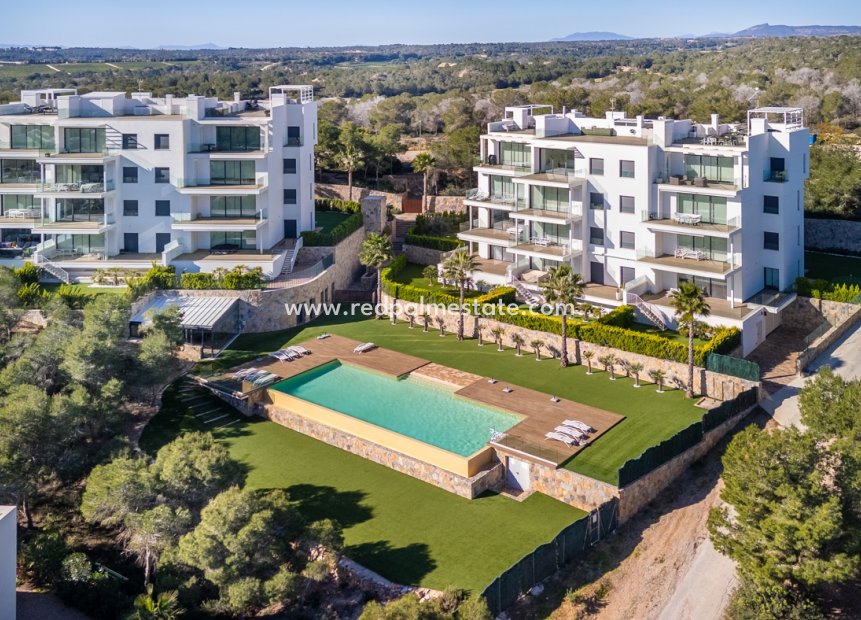 Resale - Apartments -
Las Colinas Golf