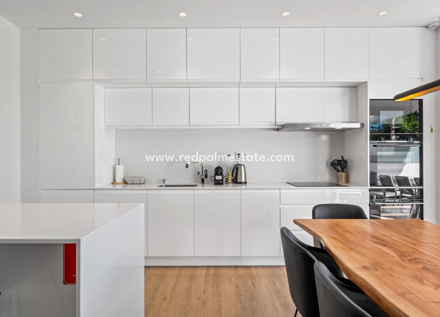 Resale - Apartments -
Las Colinas Golf