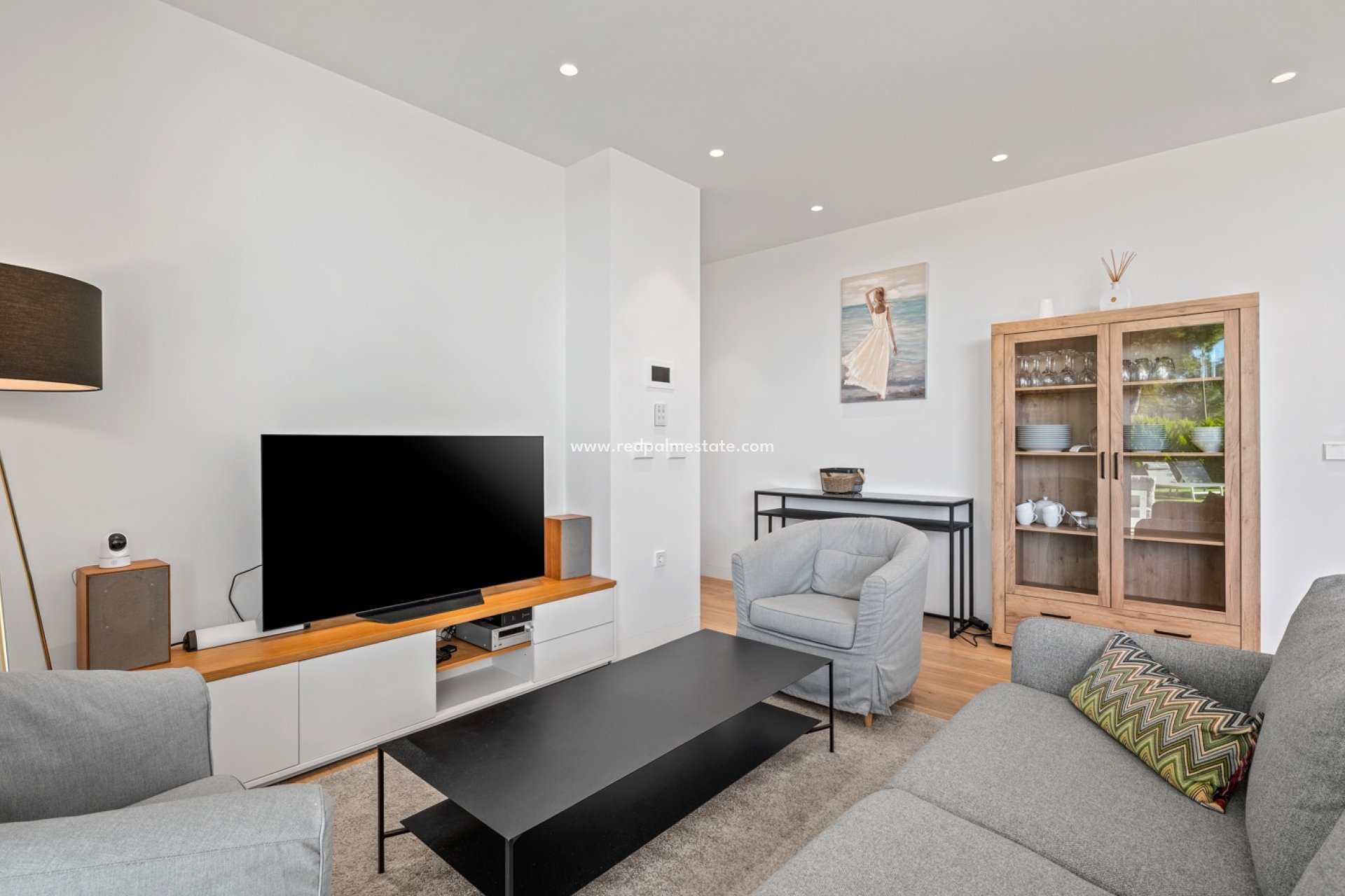 Resale - Apartments -
Las Colinas Golf