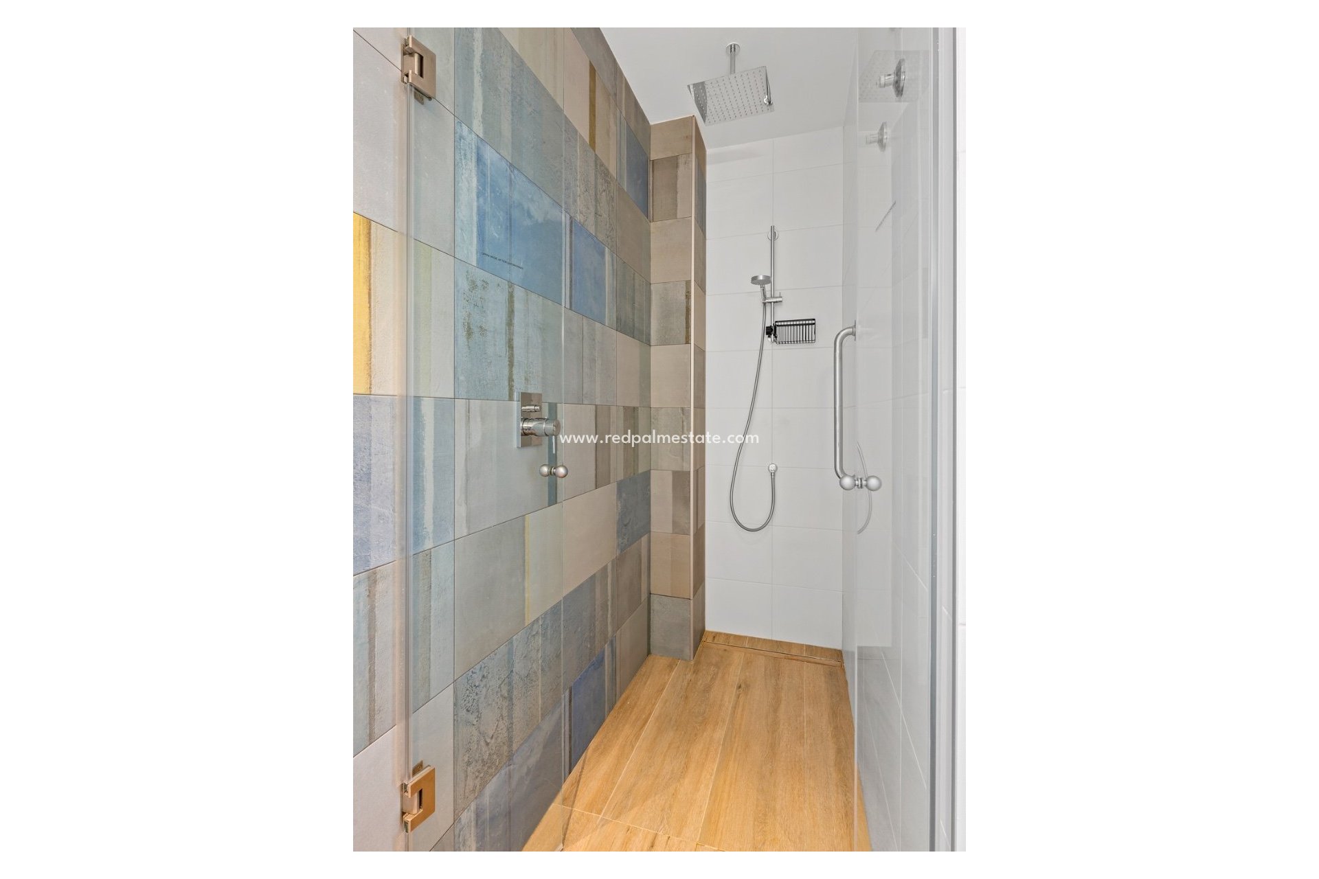 Resale - Apartments -
Las Colinas Golf