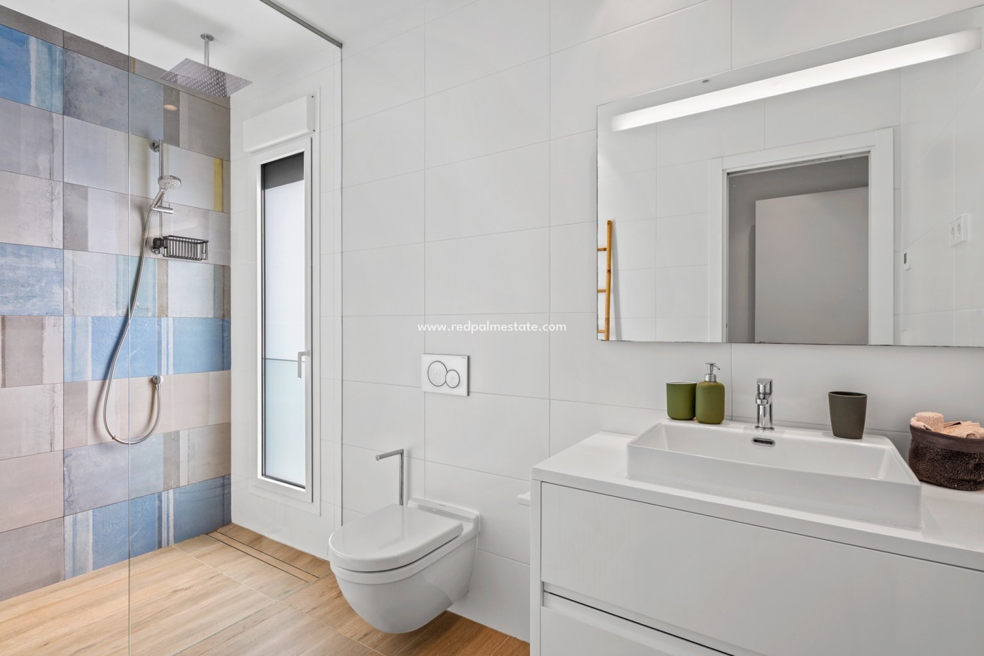 Resale - Apartments -
Las Colinas Golf