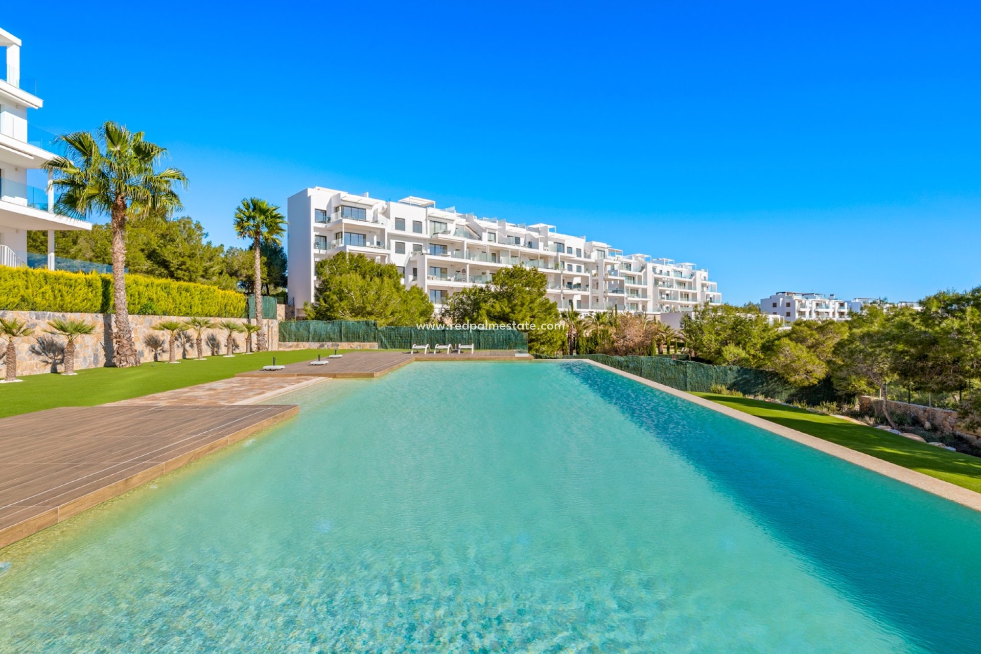 Resale - Apartments -
Las Colinas Golf