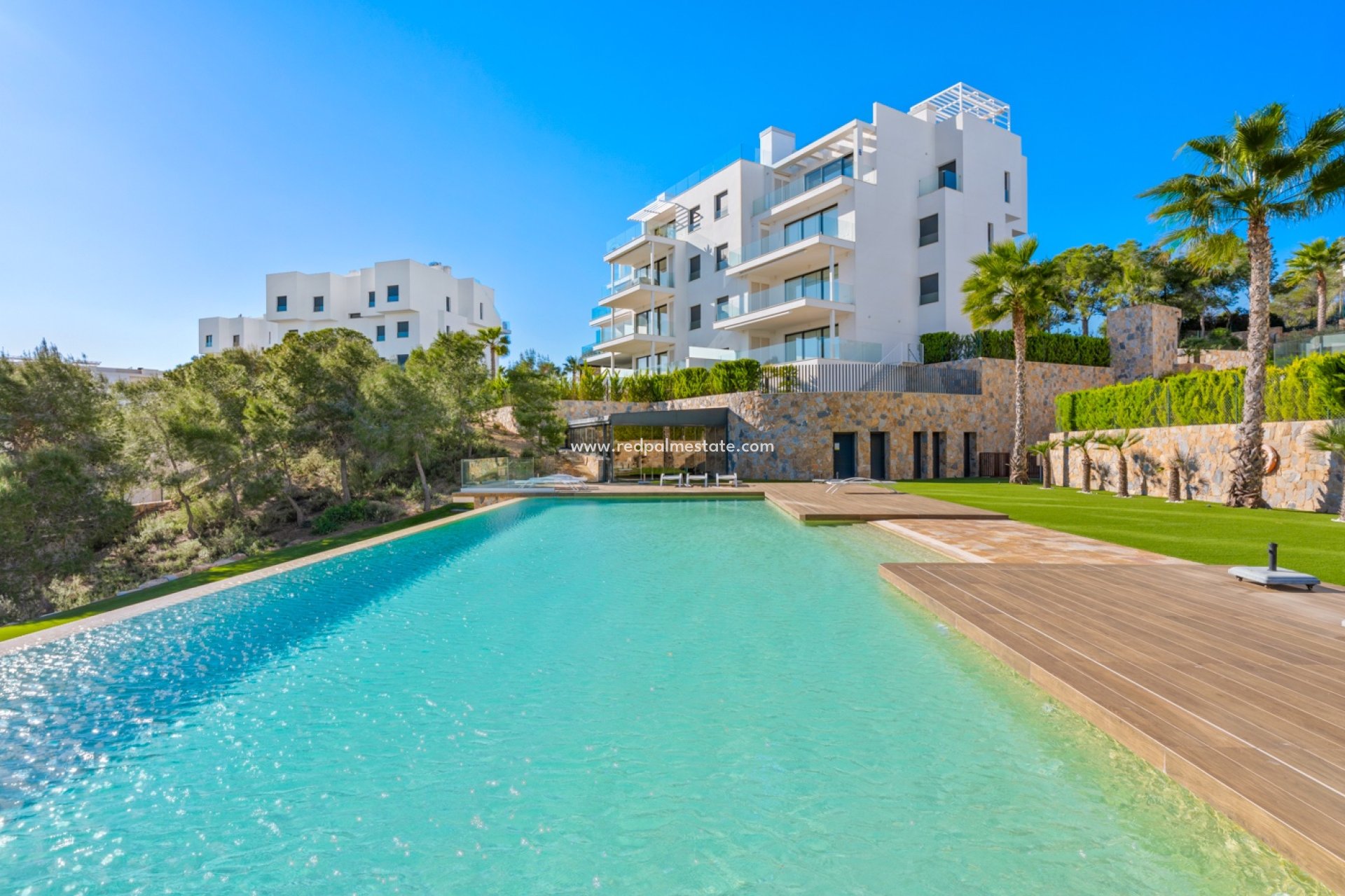 Resale - Apartments -
Las Colinas Golf