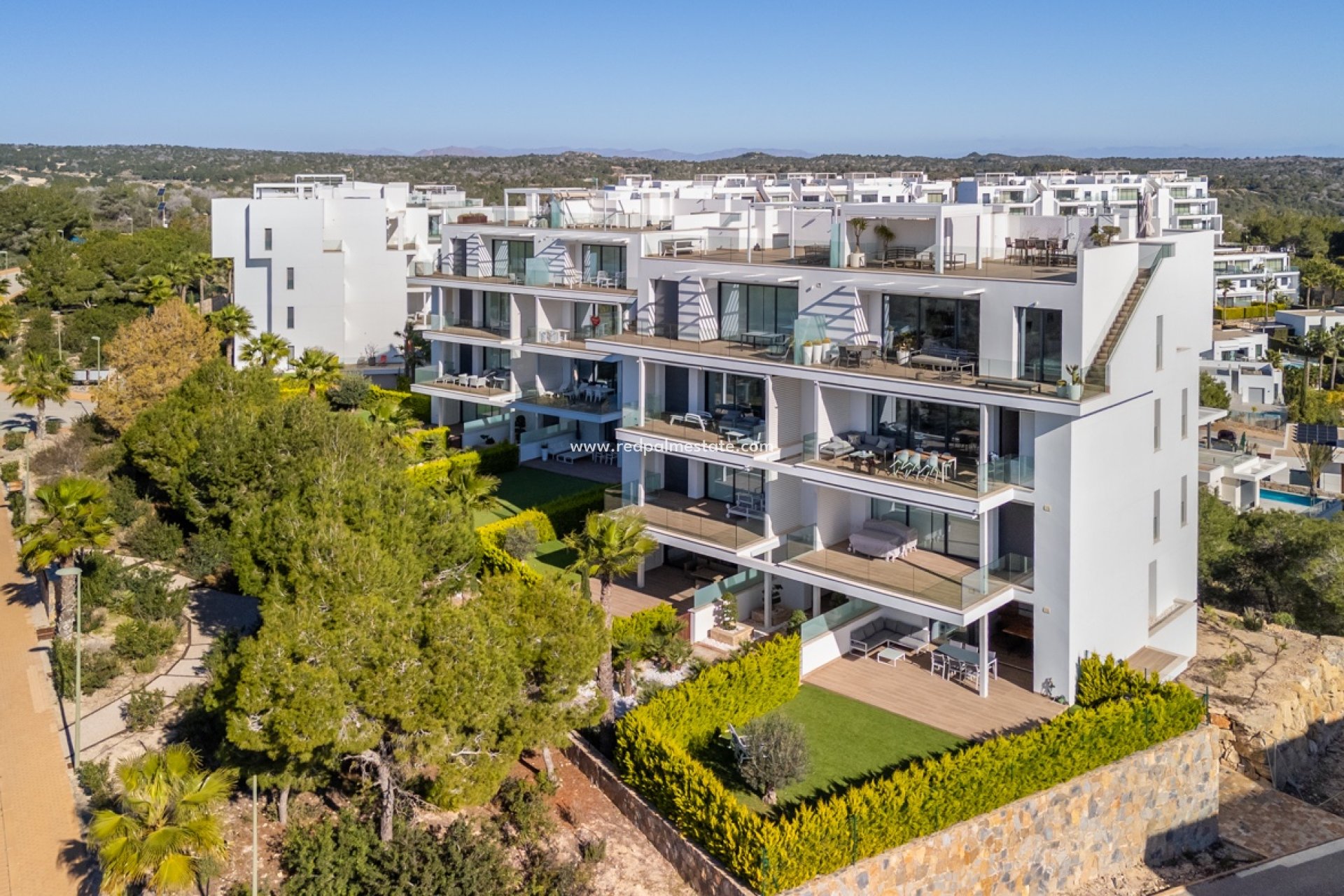 Resale - Apartments -
Las Colinas Golf