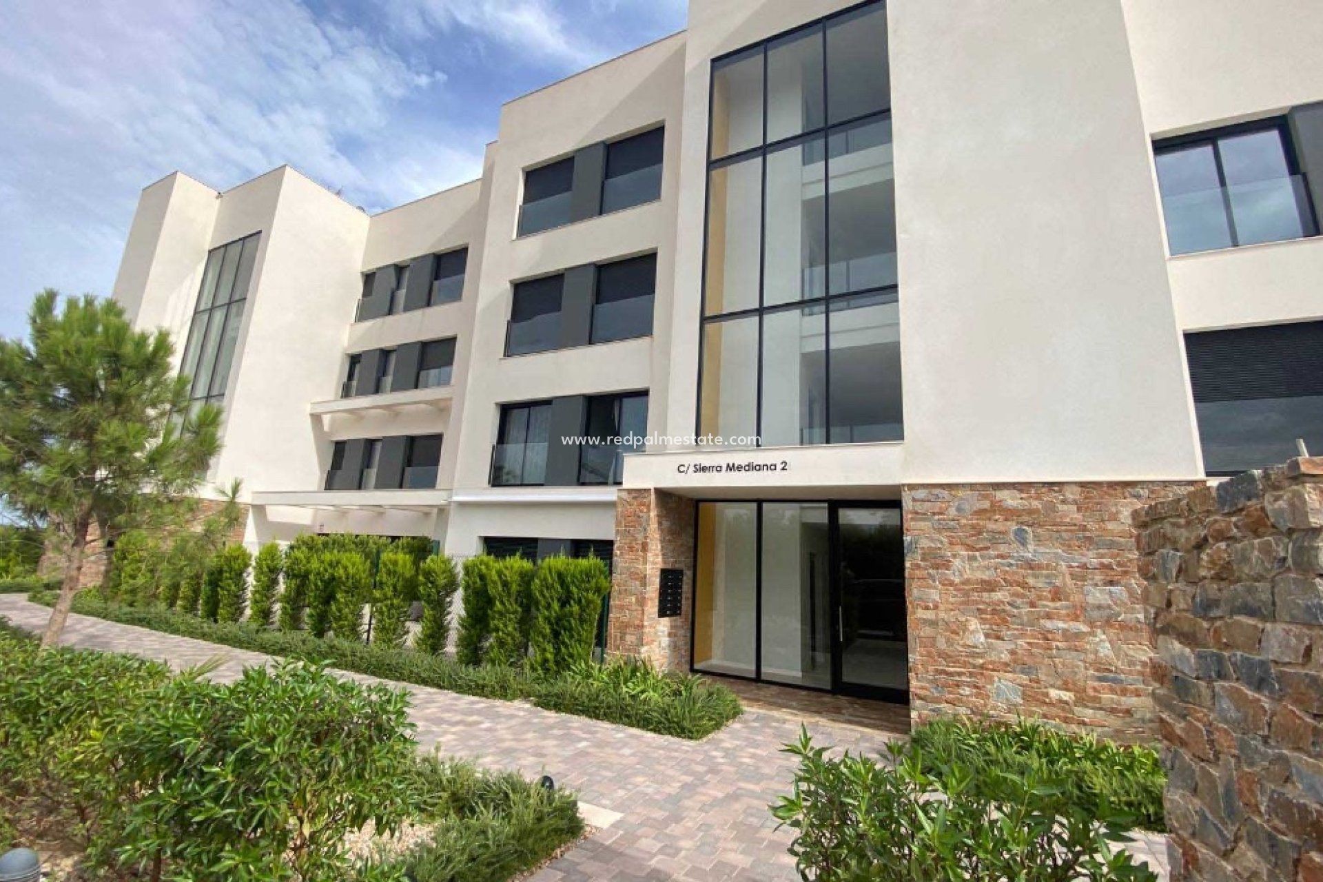 Resale - Apartments -
Las Colinas - Las Colinas Golf