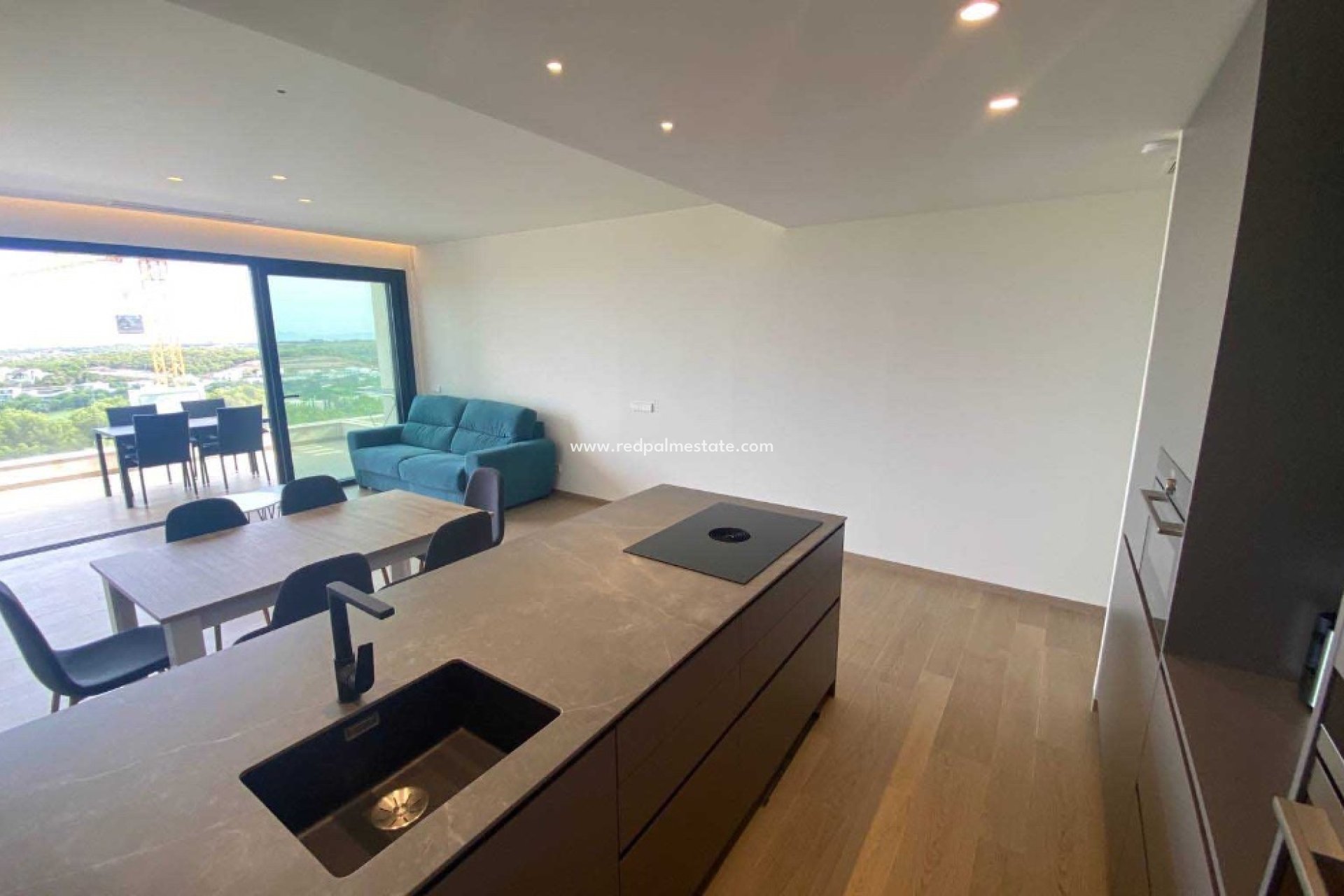 Resale - Apartments -
Las Colinas - Las Colinas Golf