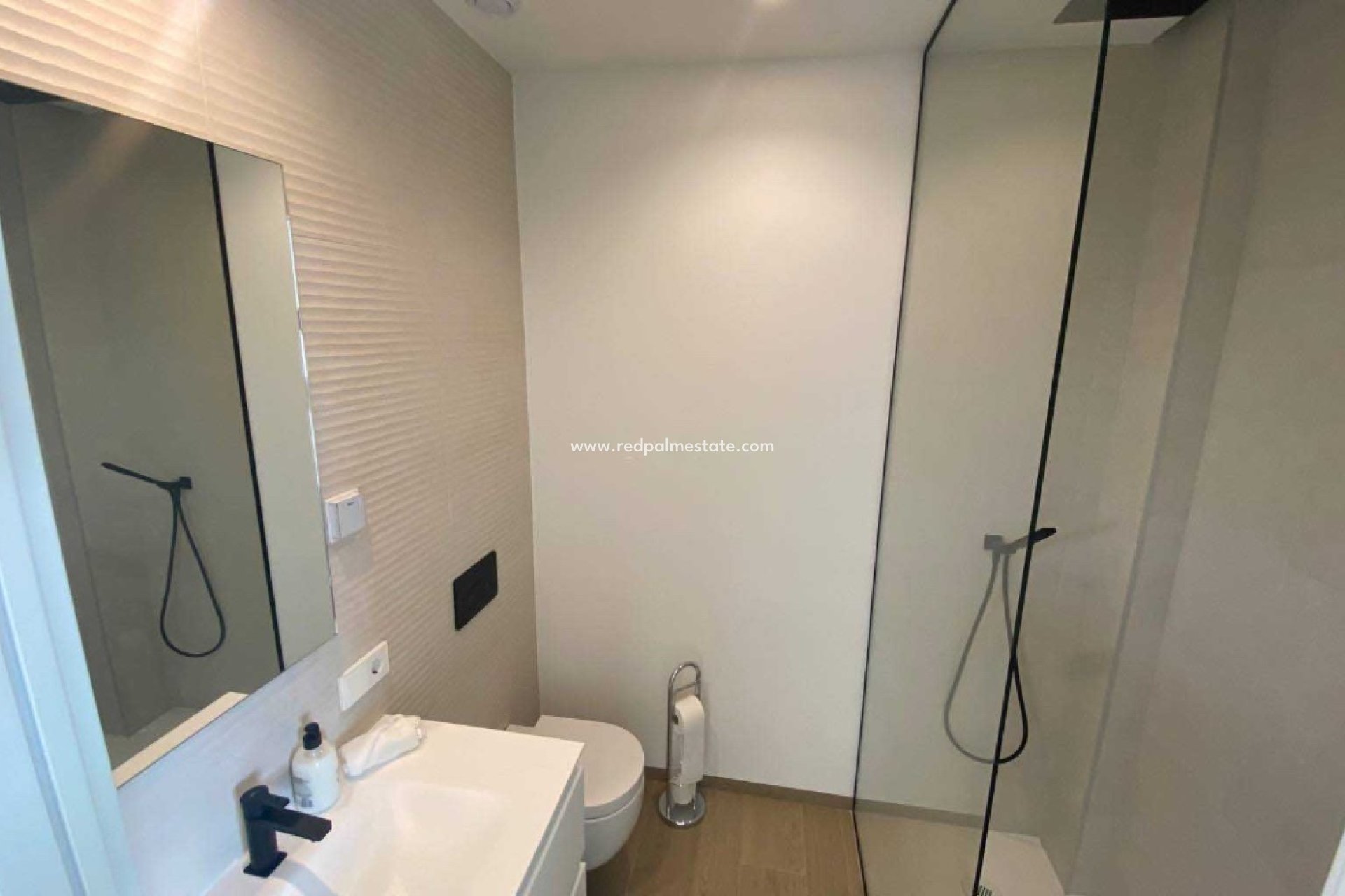 Resale - Apartments -
Las Colinas - Las Colinas Golf