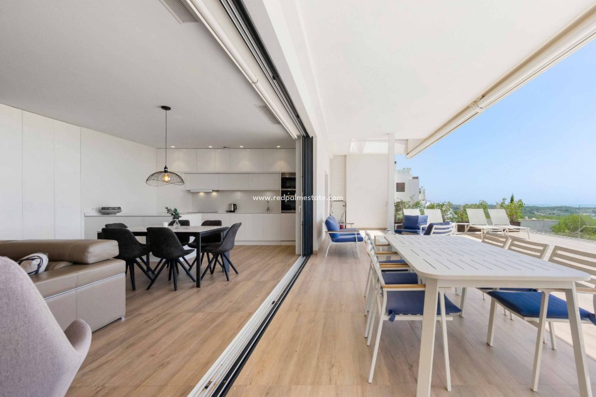 Resale - Apartments -
Las Colinas - Las Colinas Golf