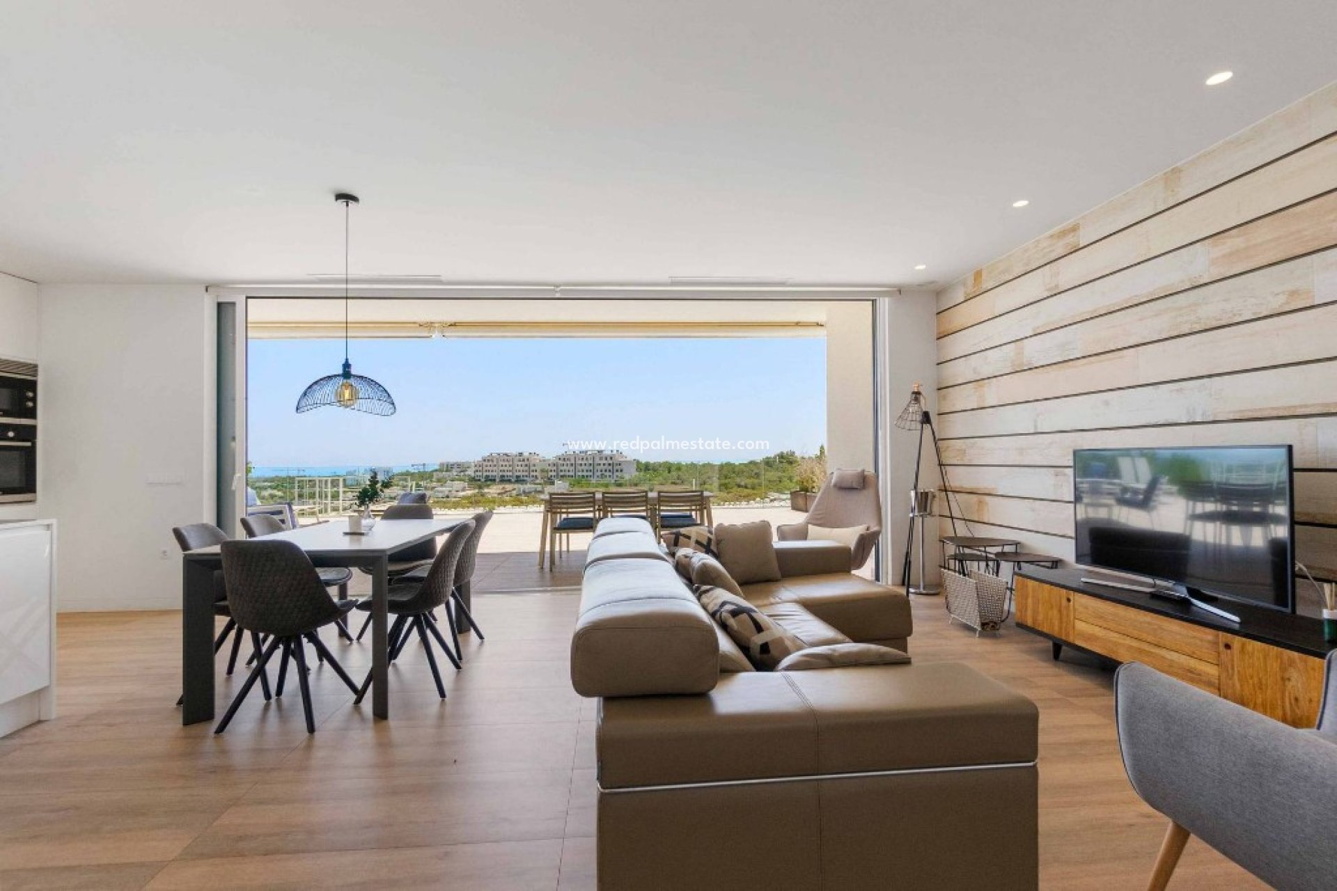 Resale - Apartments -
Las Colinas - Las Colinas Golf