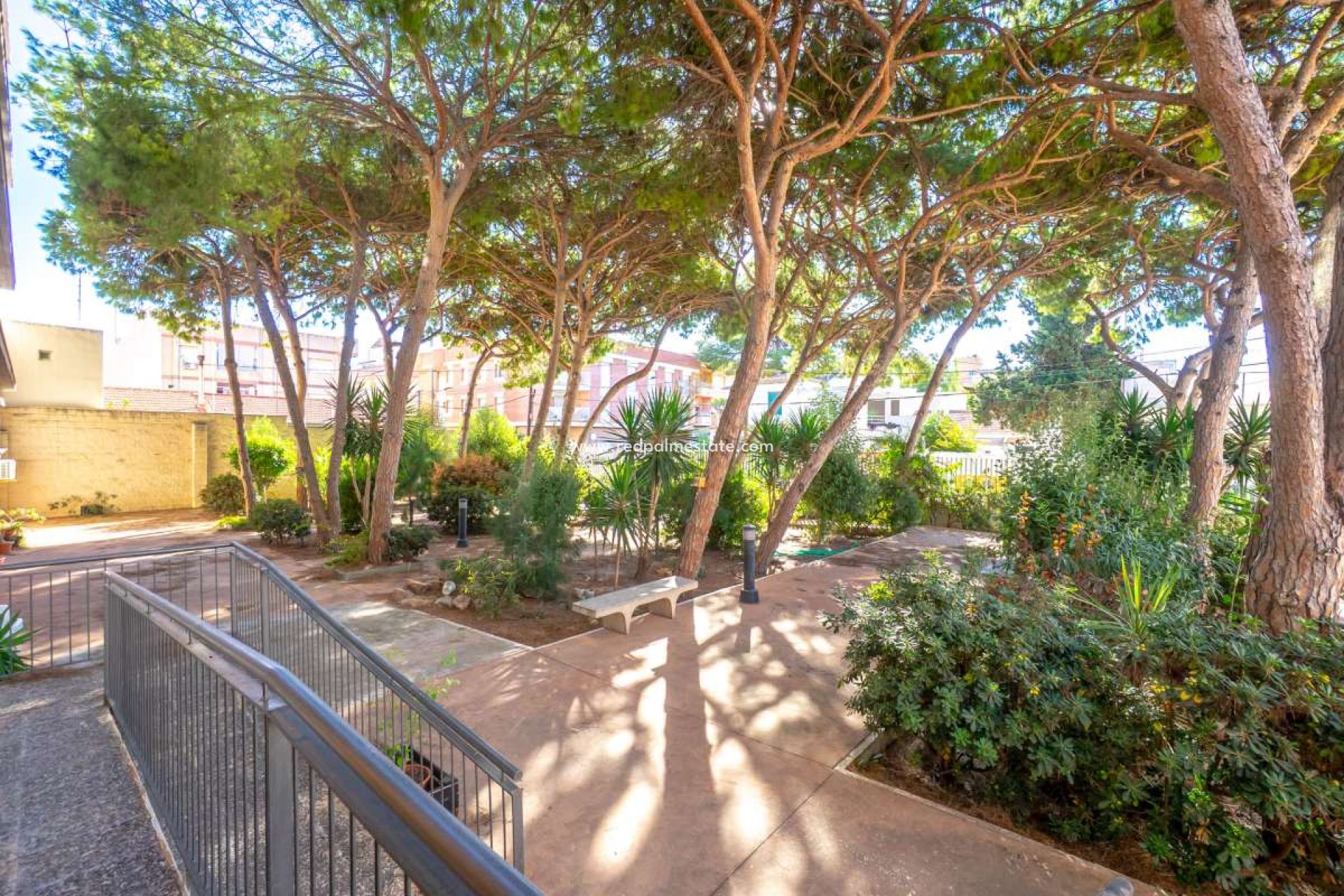 Resale - Apartments -
Lo Pagan - Lo pagan