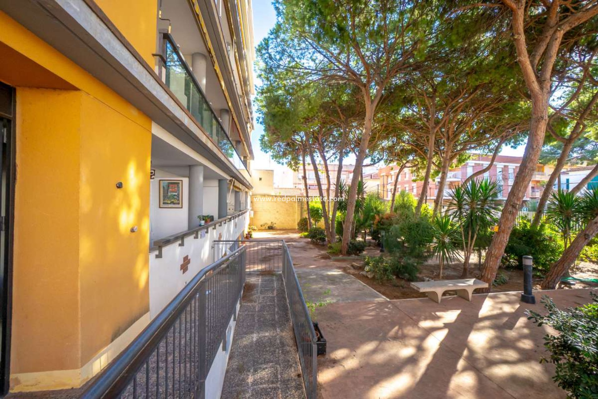 Resale - Apartments -
Lo Pagan - Lo pagan