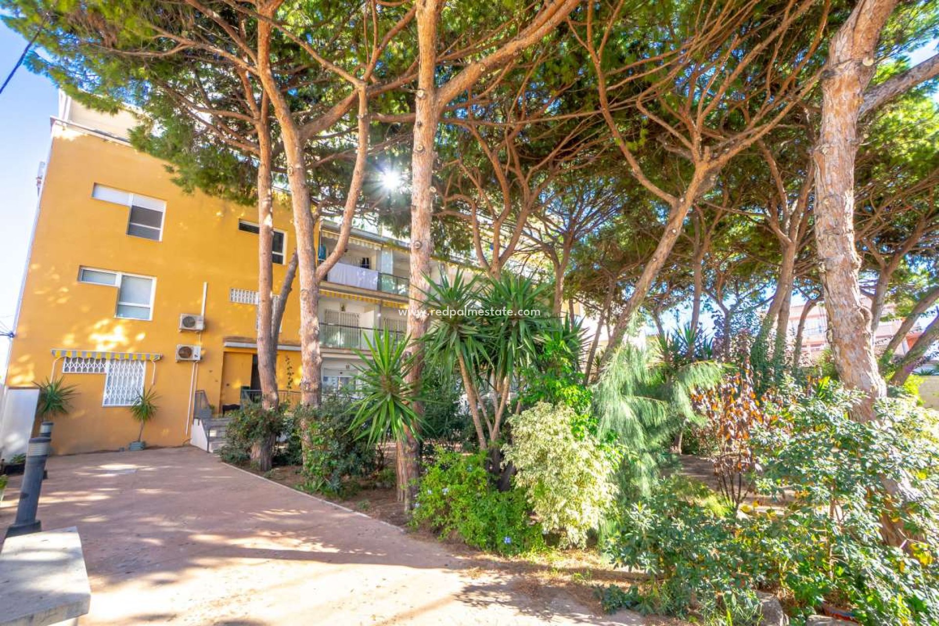 Resale - Apartments -
Lo Pagan - Lo pagan