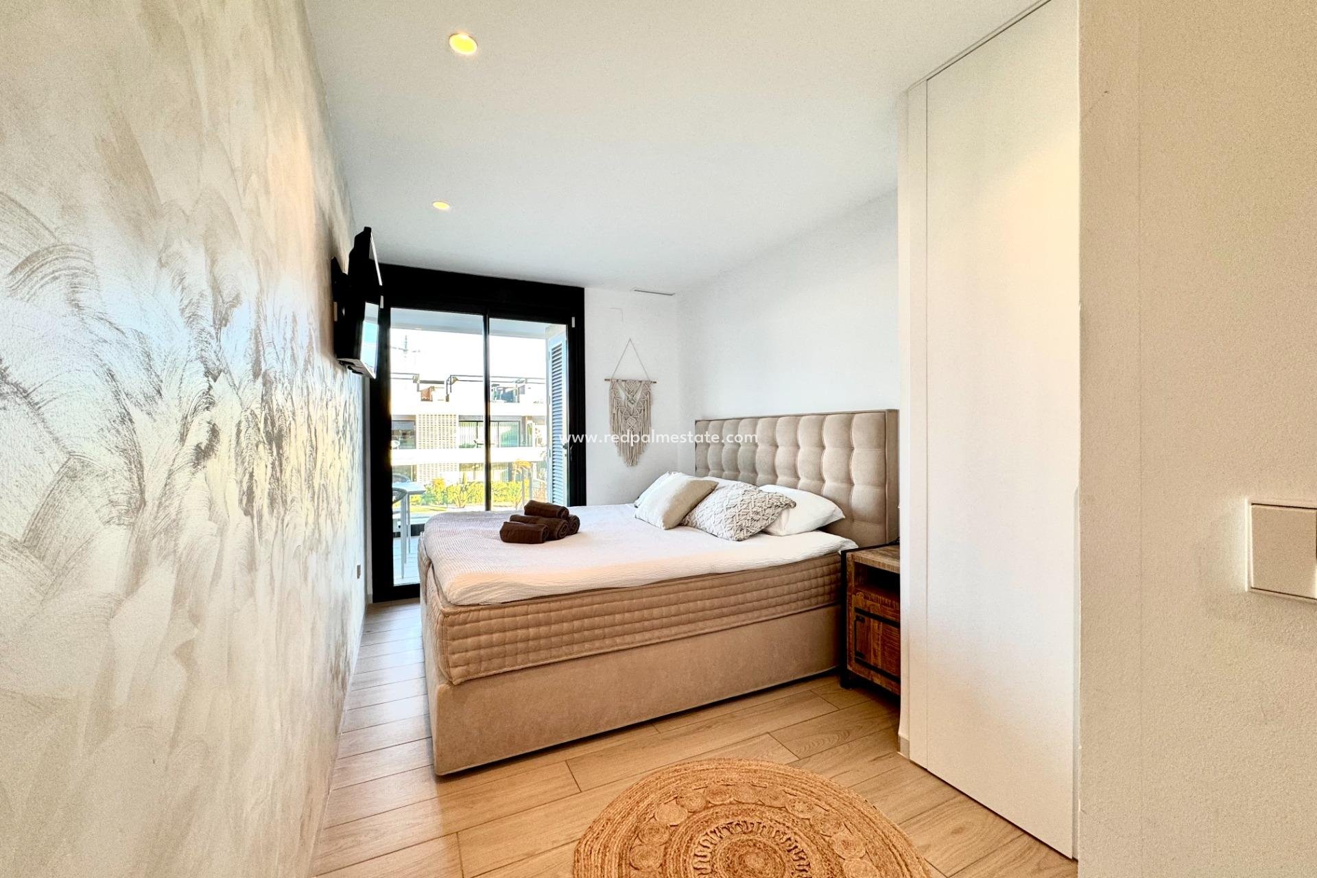 Resale - Apartments -
Los Alczares - Santa Rosalia