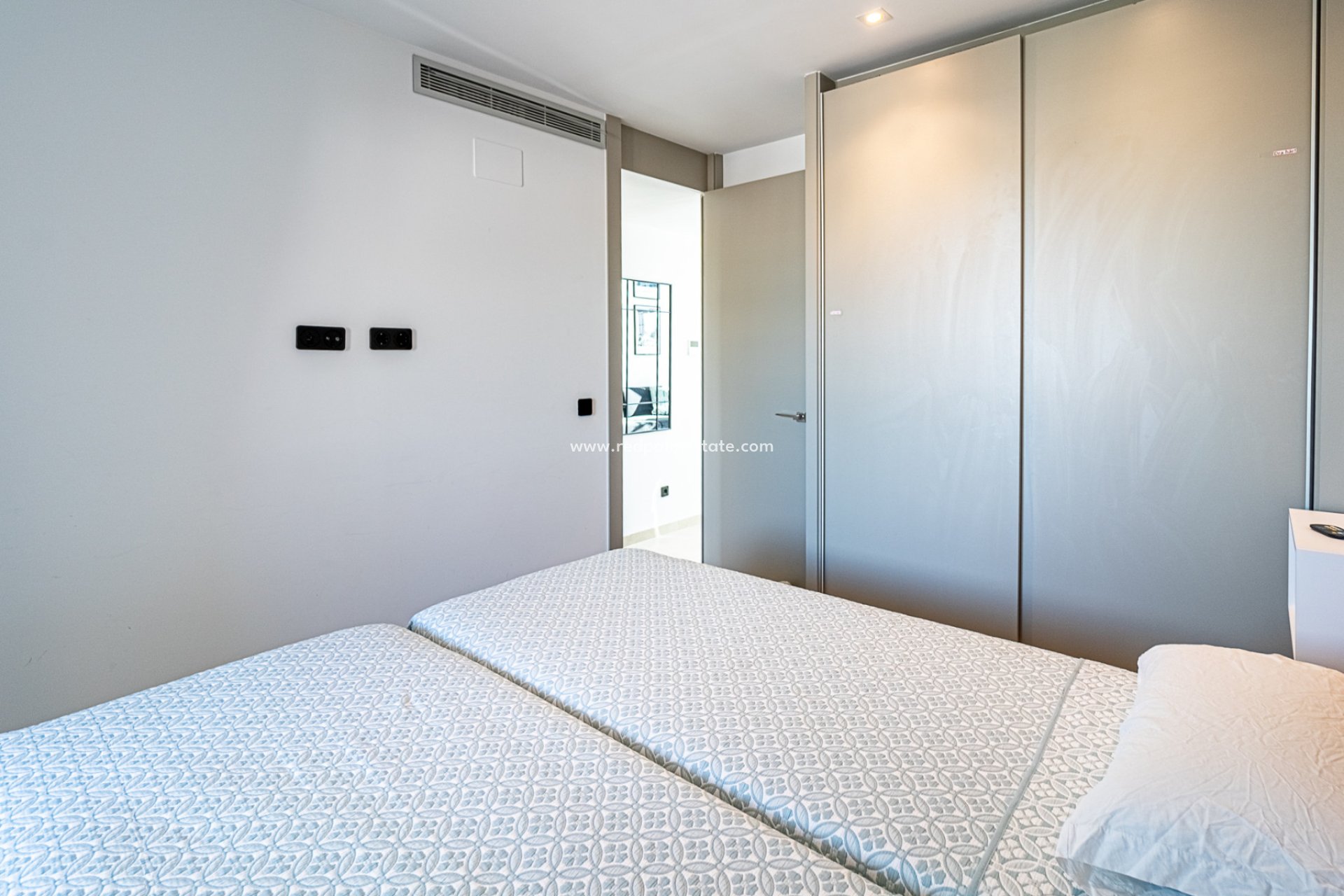 Resale - Apartments -
Los Dolses