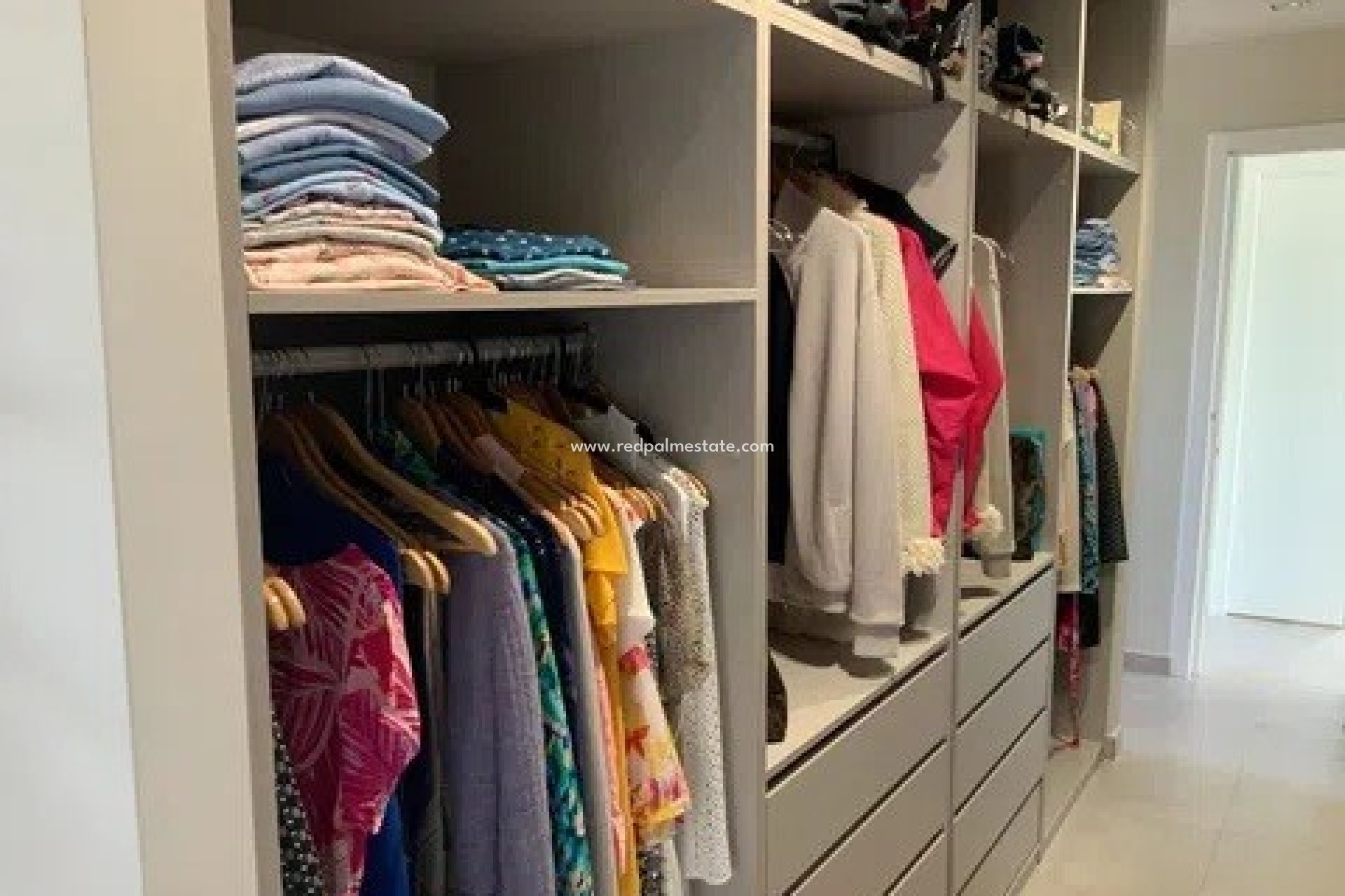 Resale - Apartments -
Mar de Cristal - Mar de cristal