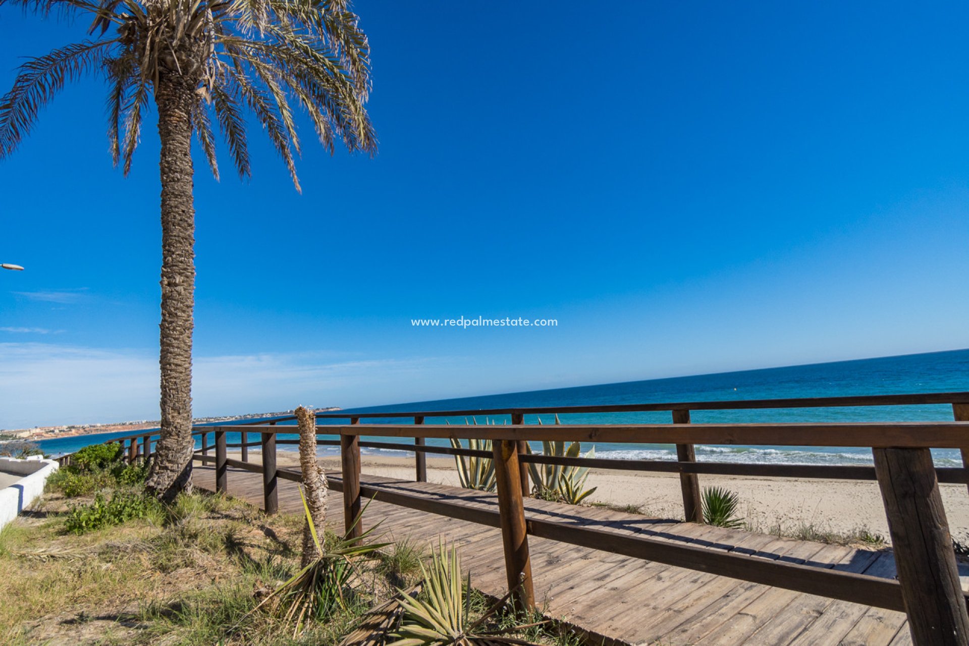 Resale - Apartments -
Mil Palmeras - Beach