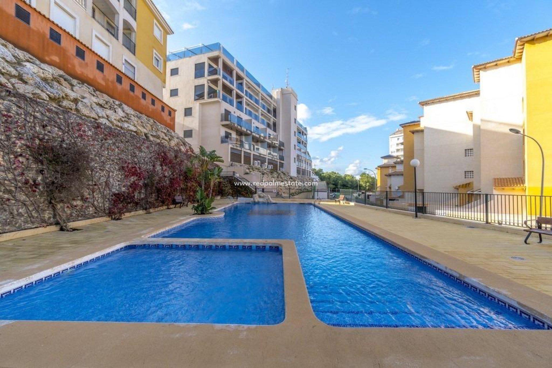 Resale - Apartments -
Orihuela Costa - Altos de Campoamor