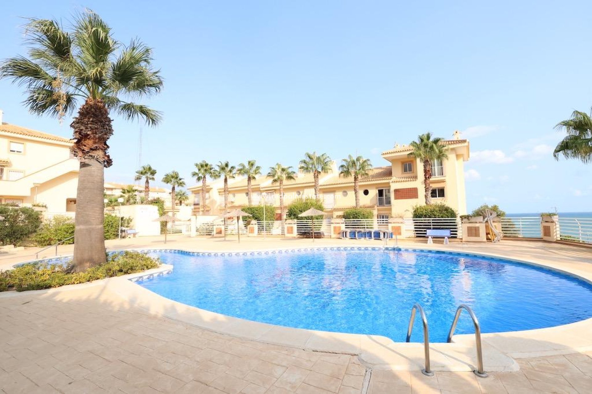 Resale - Apartments -
Orihuela Costa - Campoamor