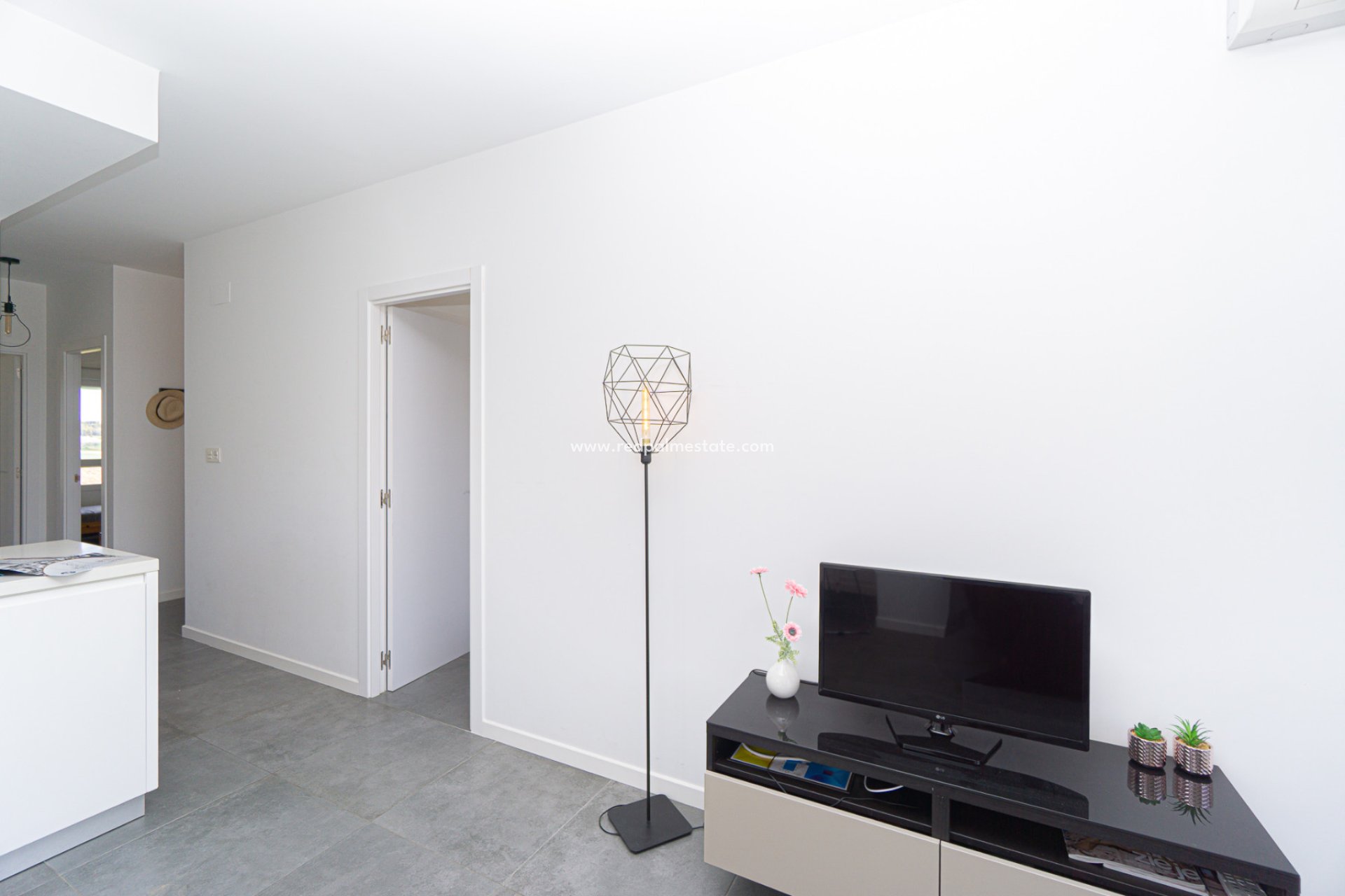 Resale - Apartments -
Orihuela Costa - Campoamor