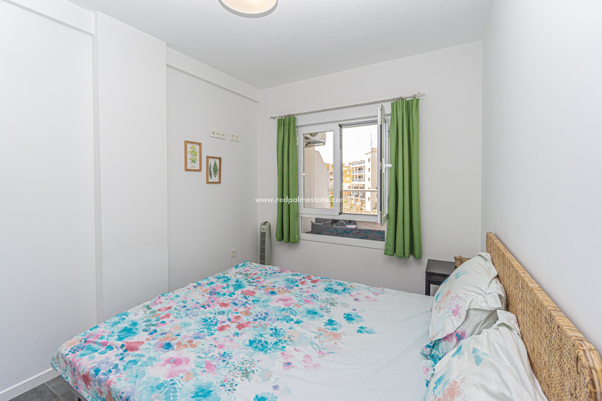 Resale - Apartments -
Orihuela Costa - Campoamor