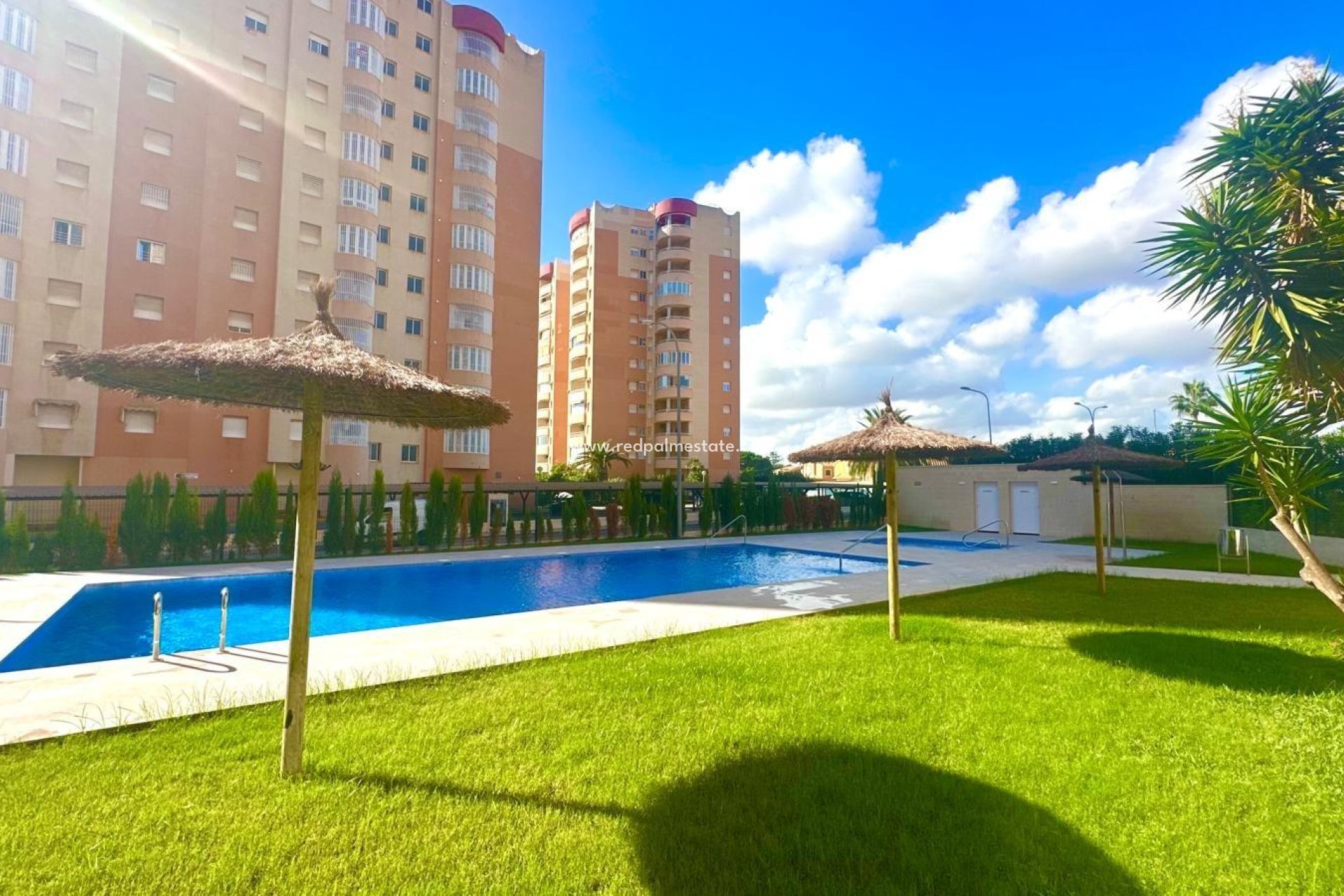 Resale - Apartments -
Orihuela Costa - Campoamor