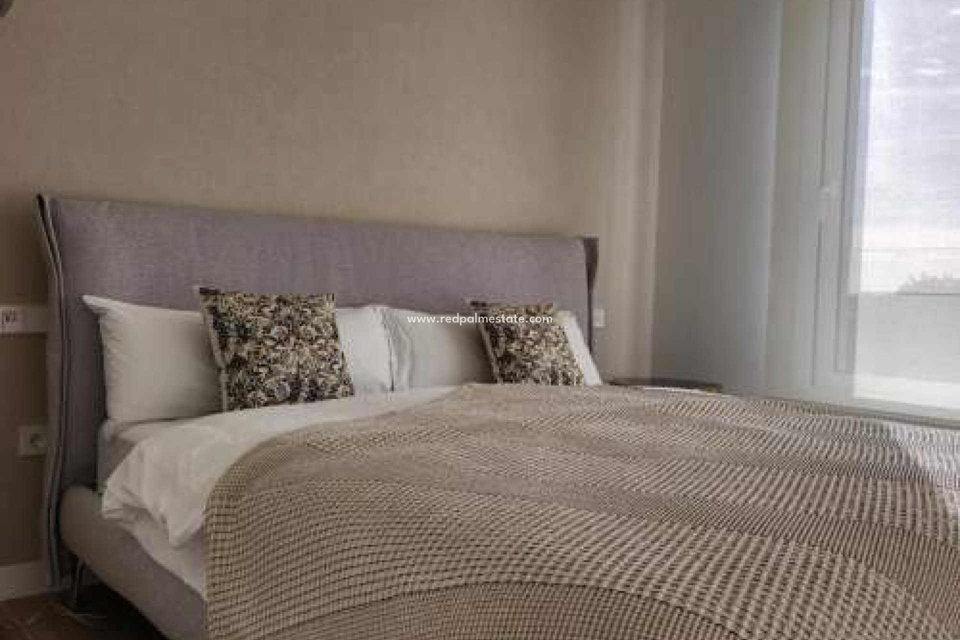 Resale - Apartments -
Orihuela Costa - Campoamor