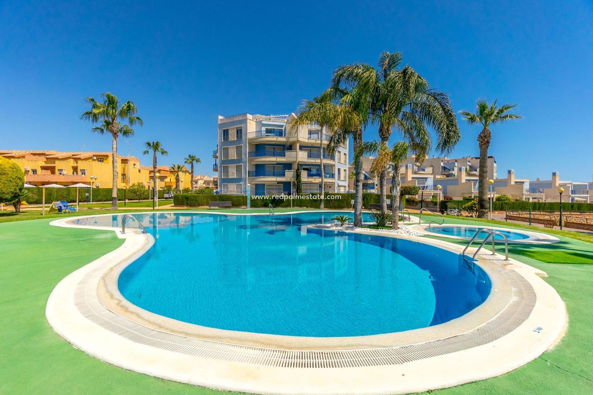 Resale - Apartments -
Orihuela Costa - Campoamor