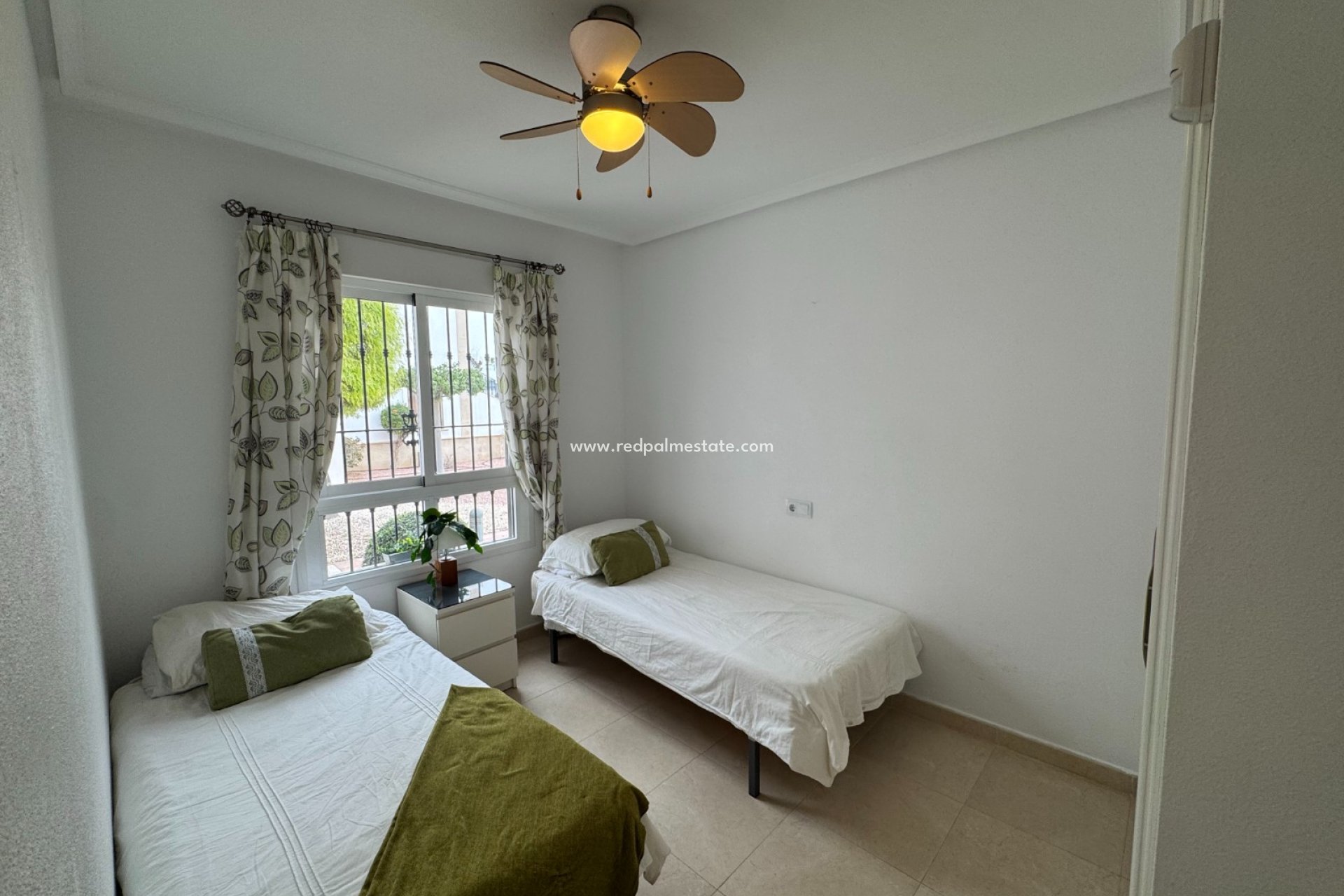 Resale - Apartments -
Orihuela Costa - Campoamor