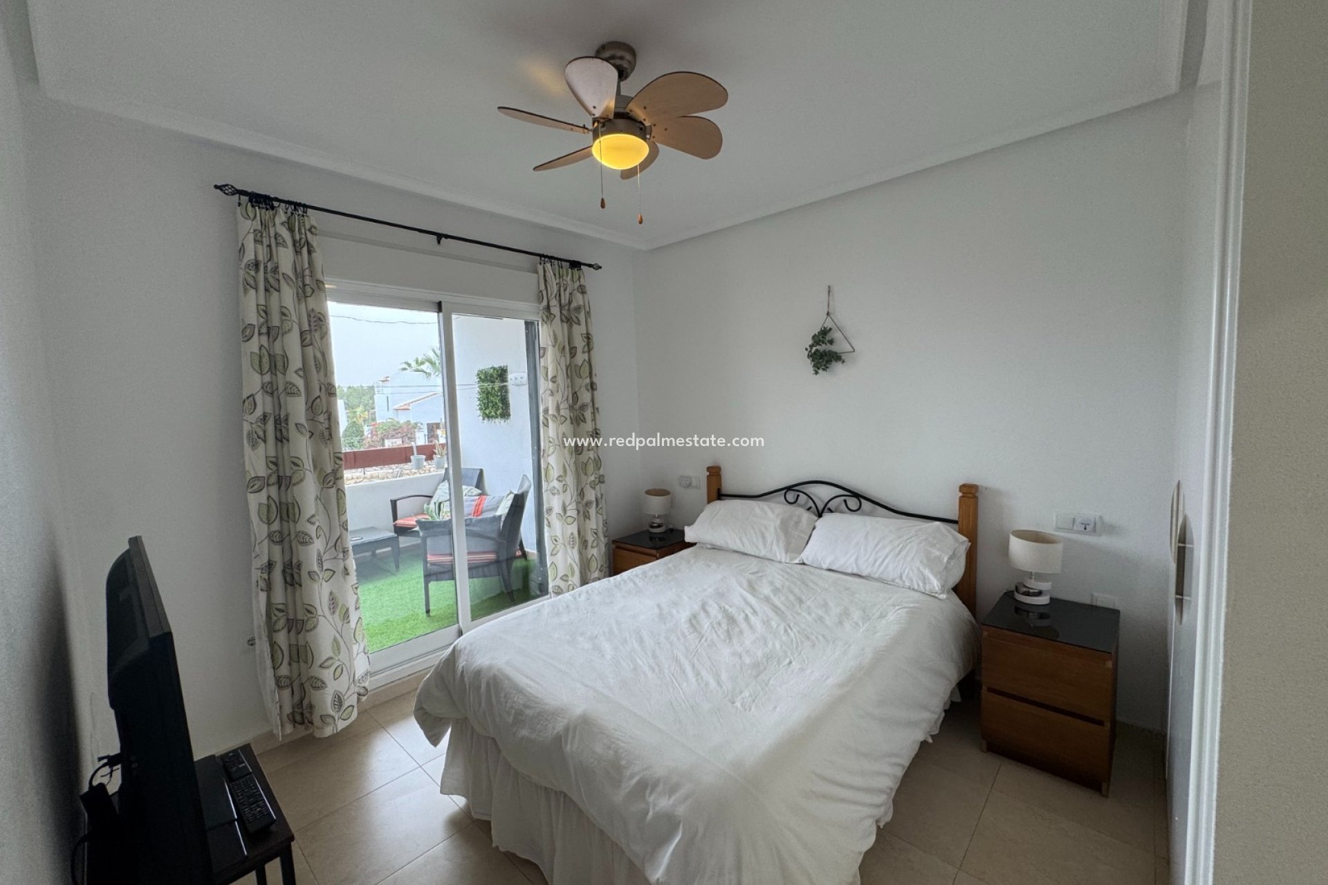 Resale - Apartments -
Orihuela Costa - Campoamor