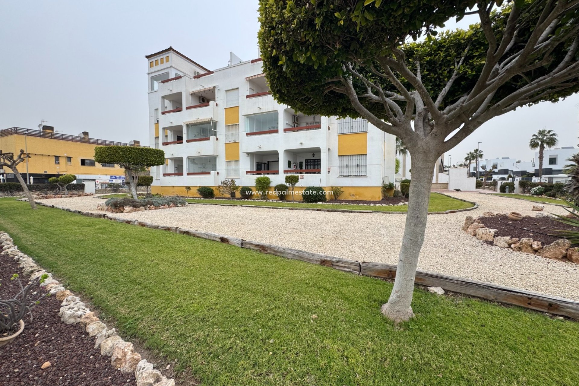 Resale - Apartments -
Orihuela Costa - Campoamor