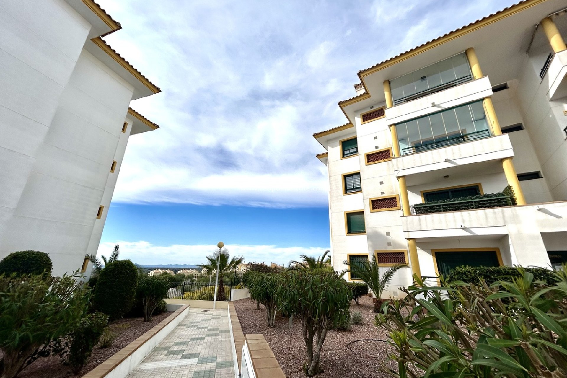 Resale - Apartments -
Orihuela Costa - Campoamor