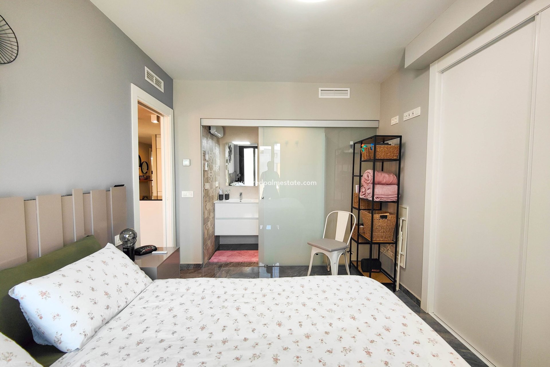 Resale - Apartments -
Orihuela Costa - Costa Blanca