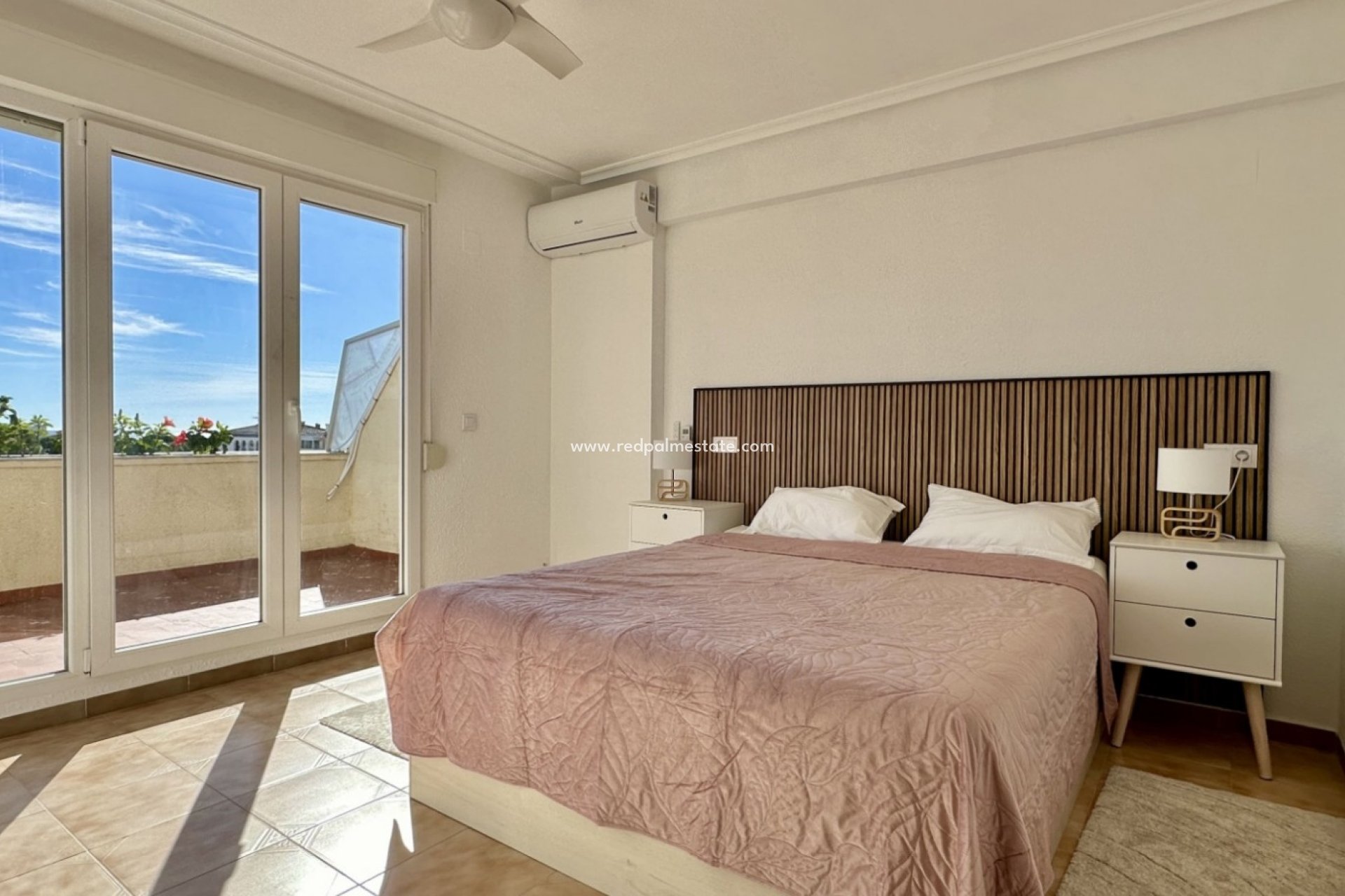 Resale - Apartments -
Orihuela Costa - Costa Blanca