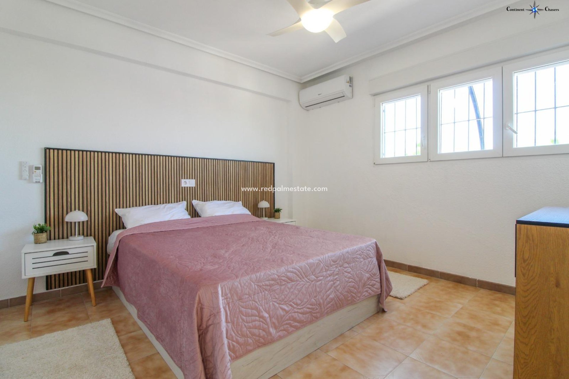 Resale - Apartments -
Orihuela Costa - Desamparados-Hurchillo-Torremendo