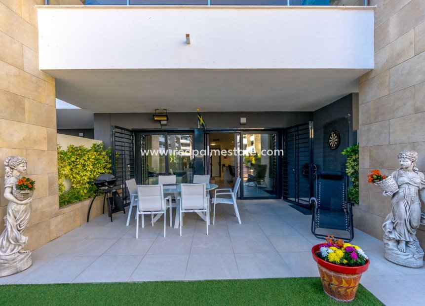 Resale - Apartments -
Orihuela Costa - Flamenca Village