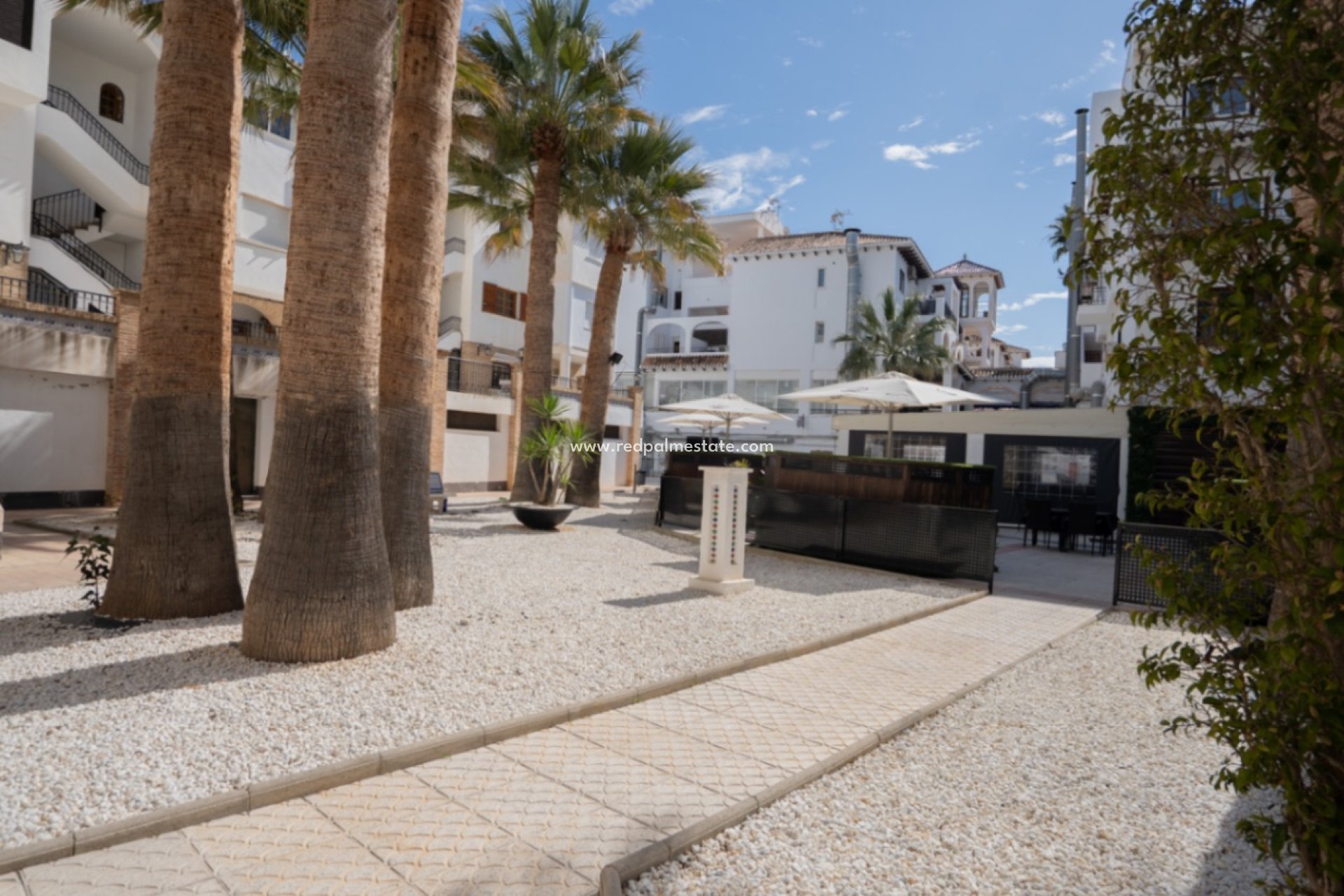 Resale - Apartments -
Orihuela Costa - Inland