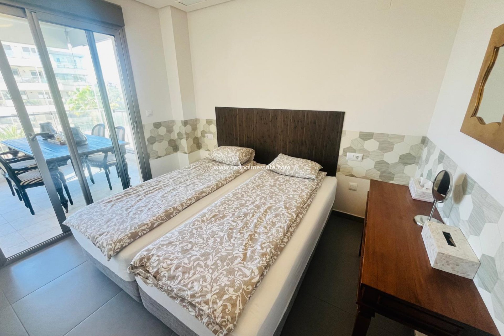 Resale - Apartments -
Orihuela Costa - Inland