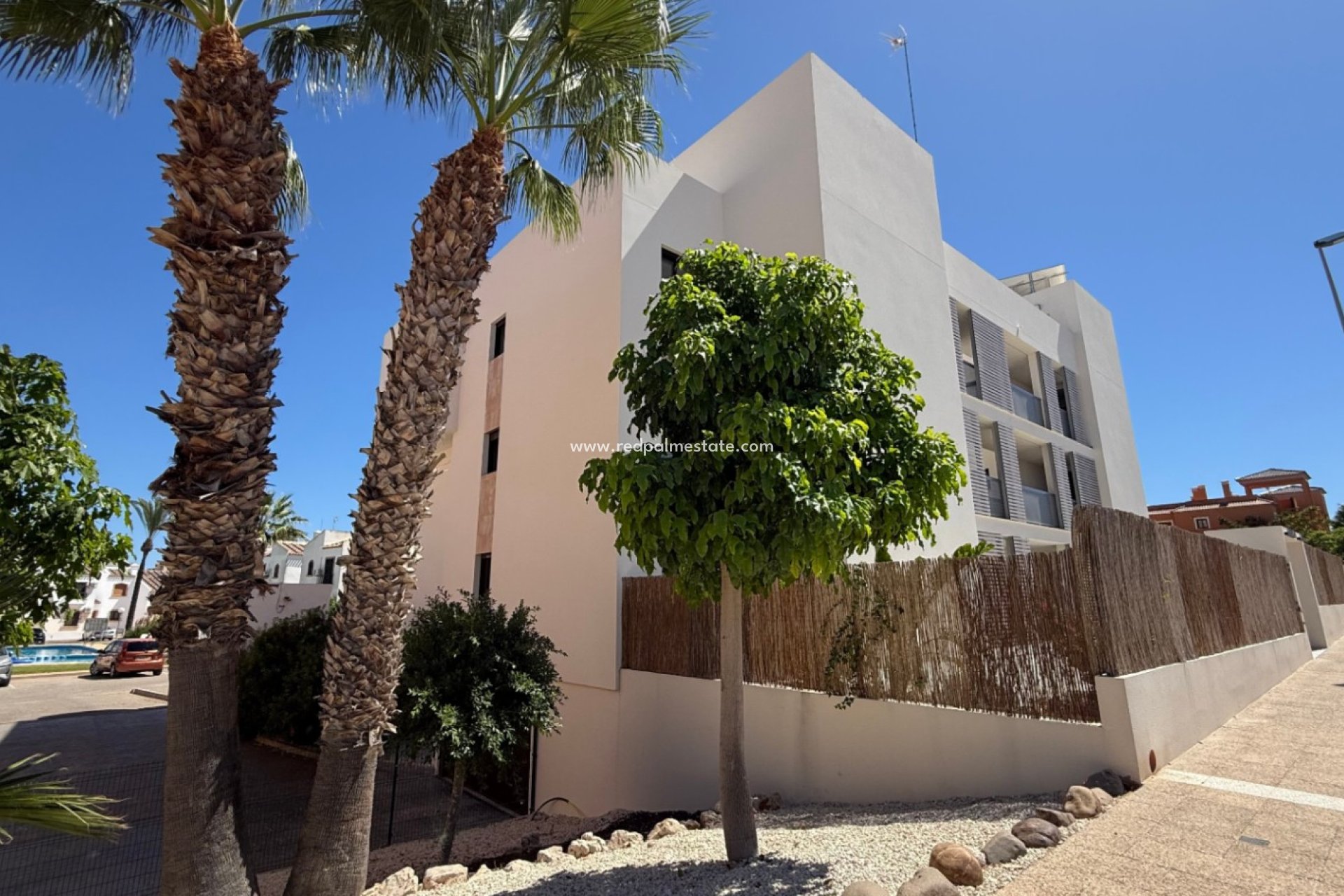 Resale - Apartments -
Orihuela Costa - Inland